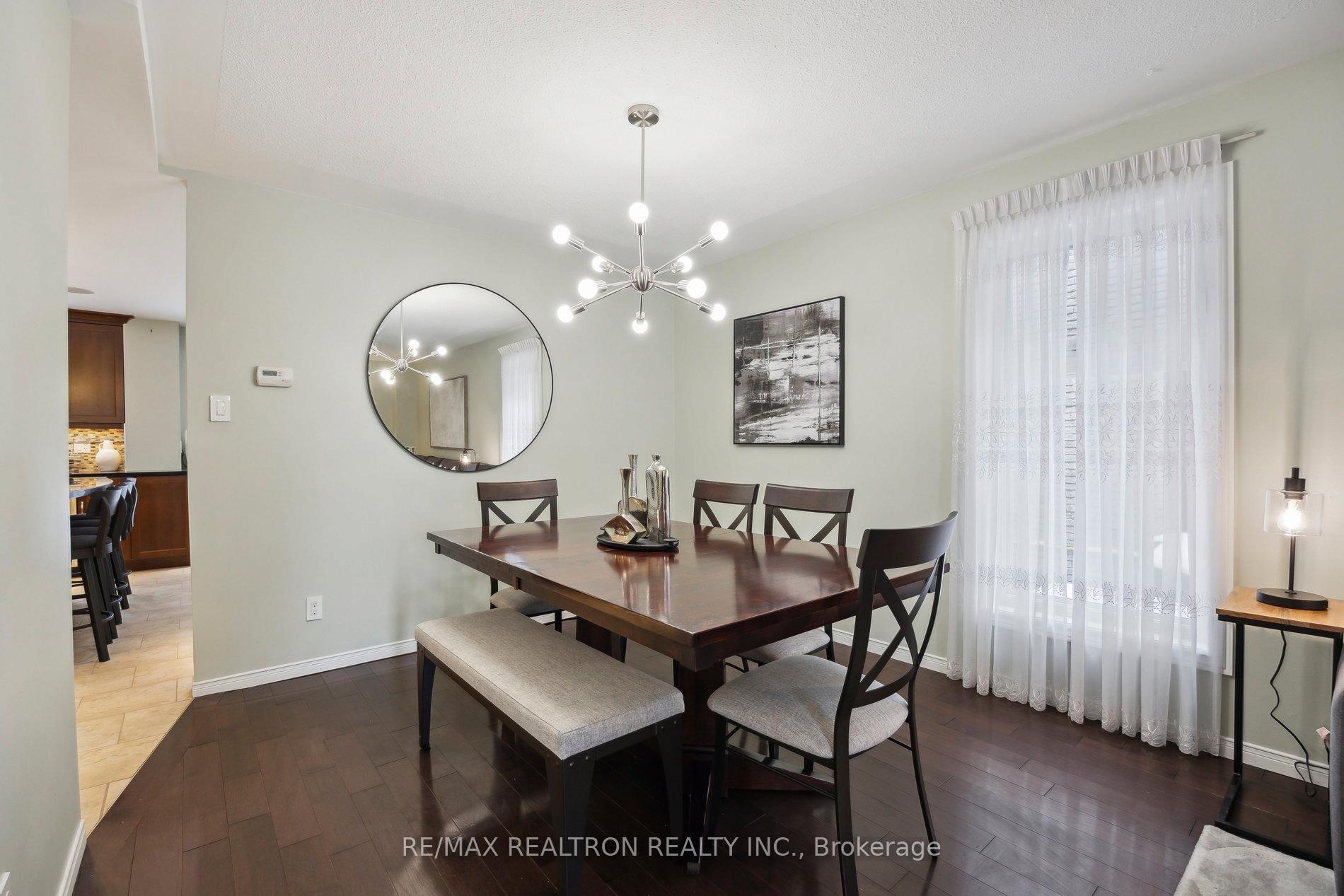 Photo 8 of 23 Durie Lane, Markham, Aileen-Willowbrook — HOMEH