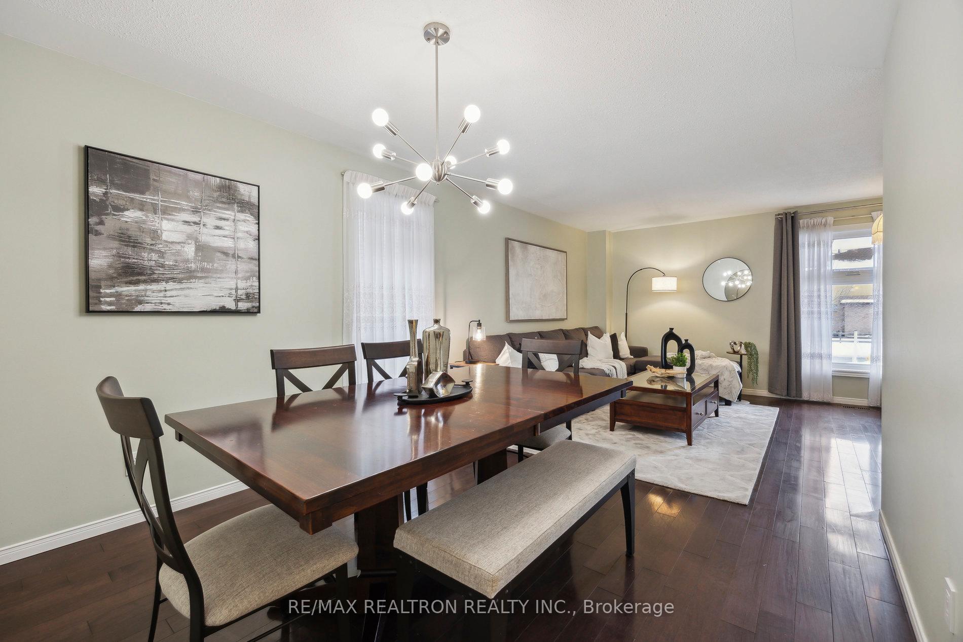 Photo 9 of 23 Durie Lane, Markham, Aileen-Willowbrook — HOMEH