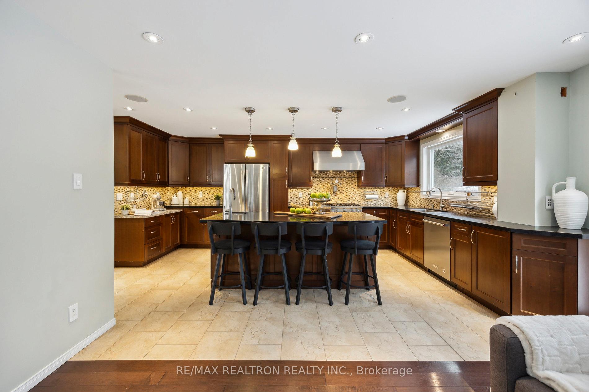 Photo 11 of 23 Durie Lane, Markham, Aileen-Willowbrook — HOMEH