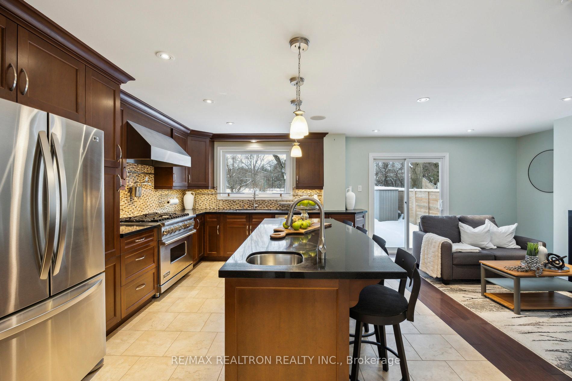 Photo 12 of 23 Durie Lane, Markham, Aileen-Willowbrook — HOMEH