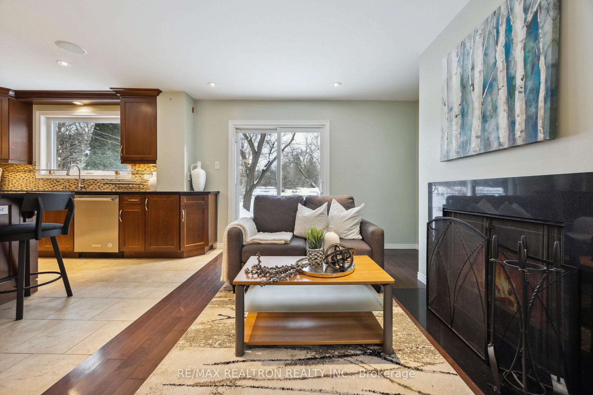 Photo 18 of 23 Durie Lane, Markham, Aileen-Willowbrook — HOMEH