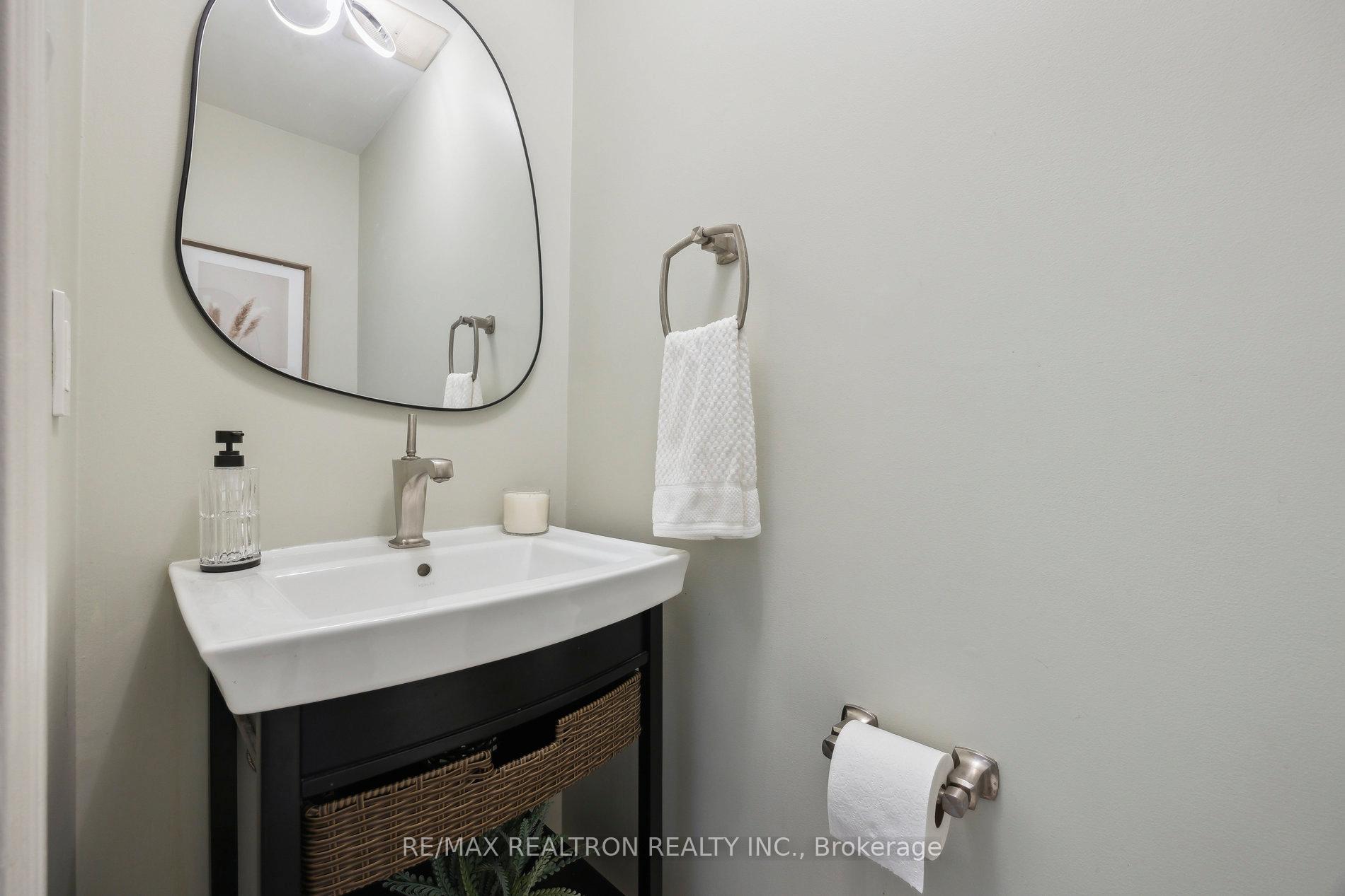 Photo 22 of 23 Durie Lane, Markham, Aileen-Willowbrook — HOMEH