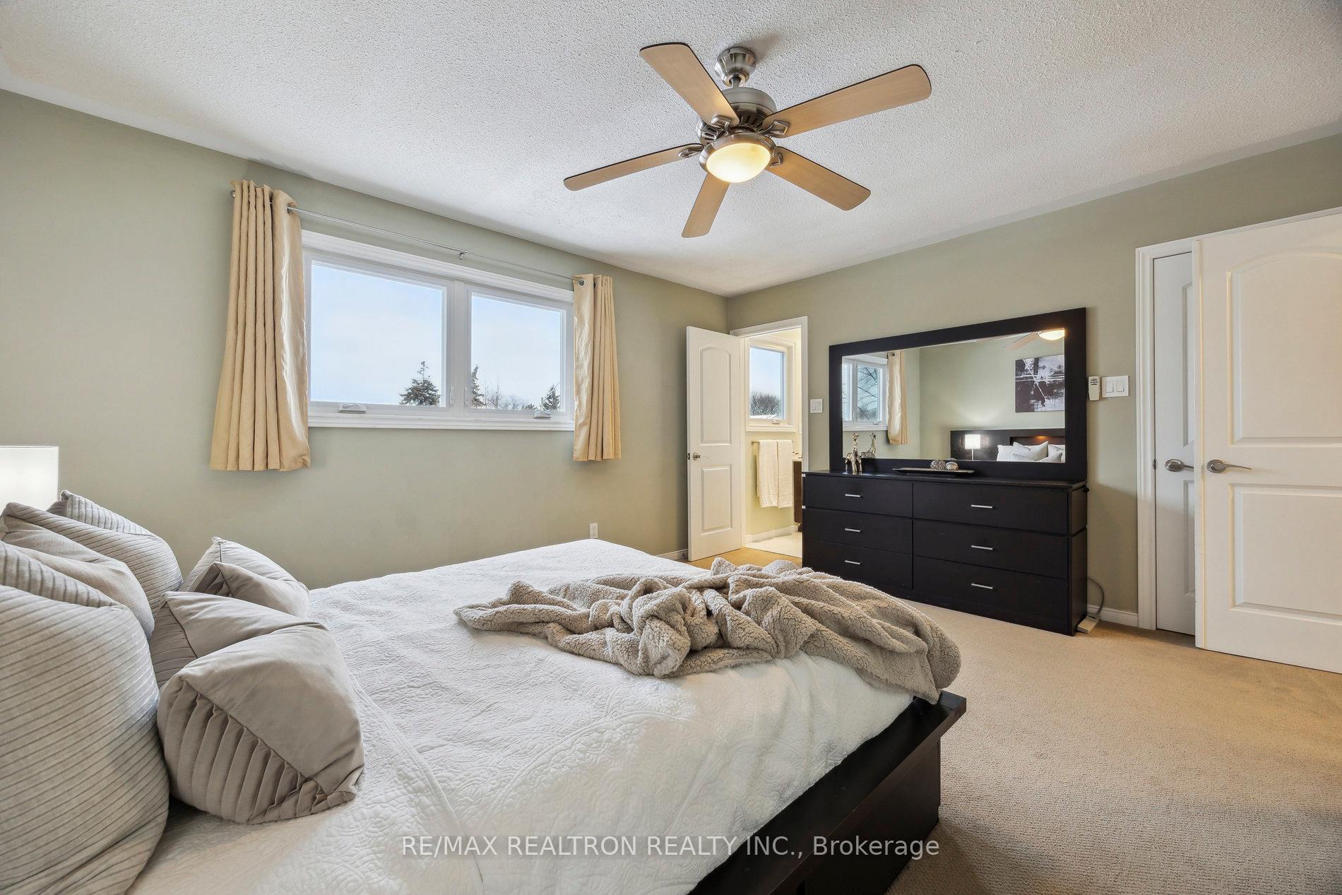 Photo 24 of 23 Durie Lane, Markham, Aileen-Willowbrook — HOMEH