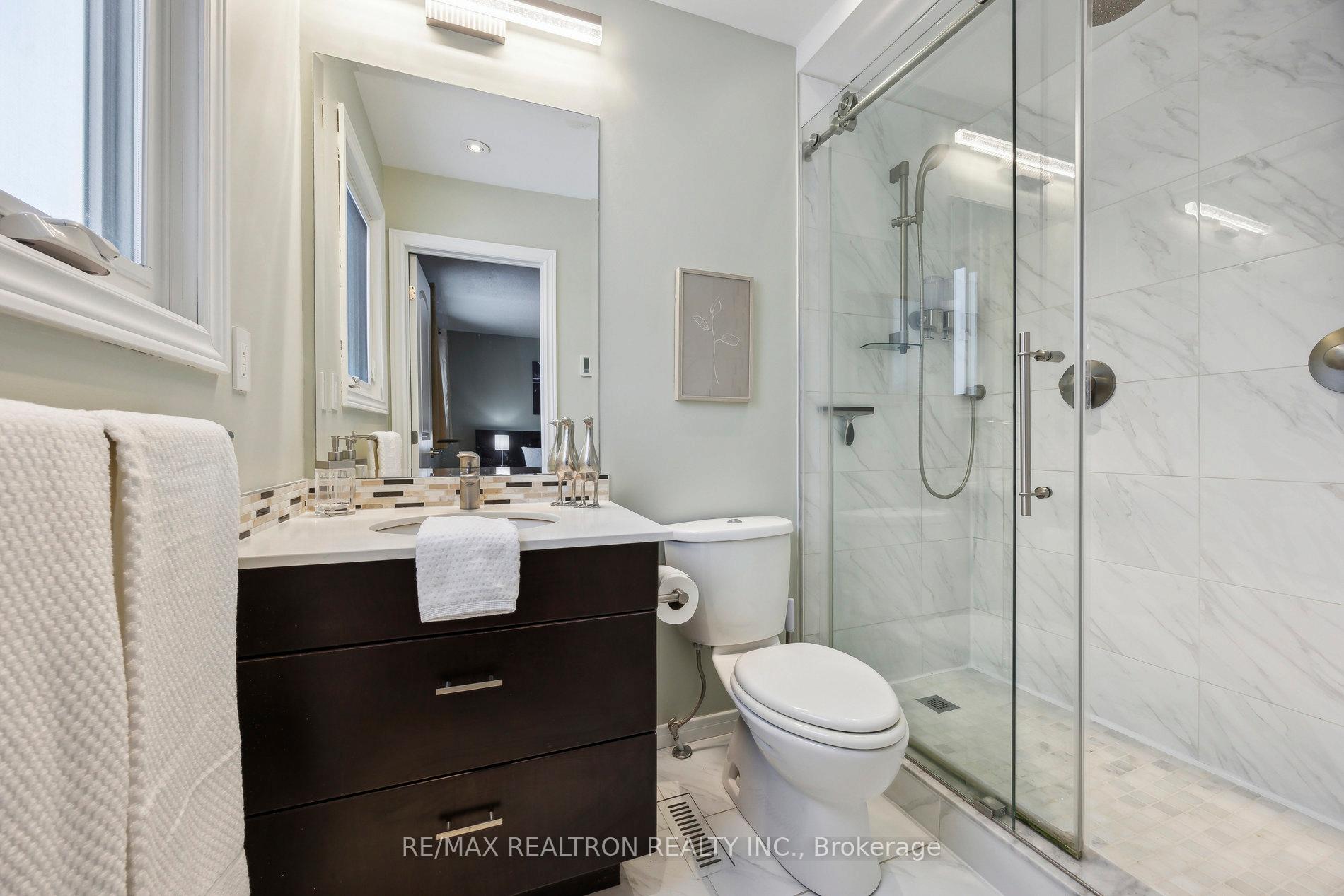 Photo 25 of 23 Durie Lane, Markham, Aileen-Willowbrook — HOMEH