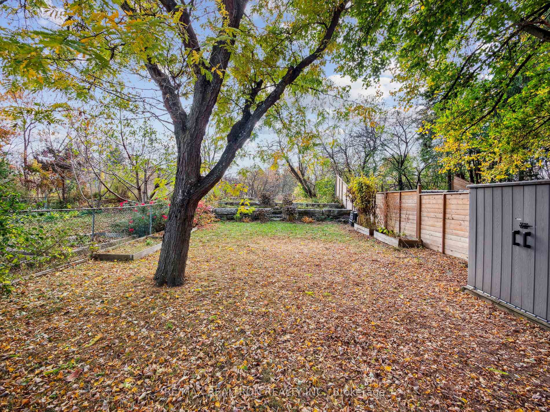 Photo 37 of 23 Durie Lane, Markham, Aileen-Willowbrook — HOMEH