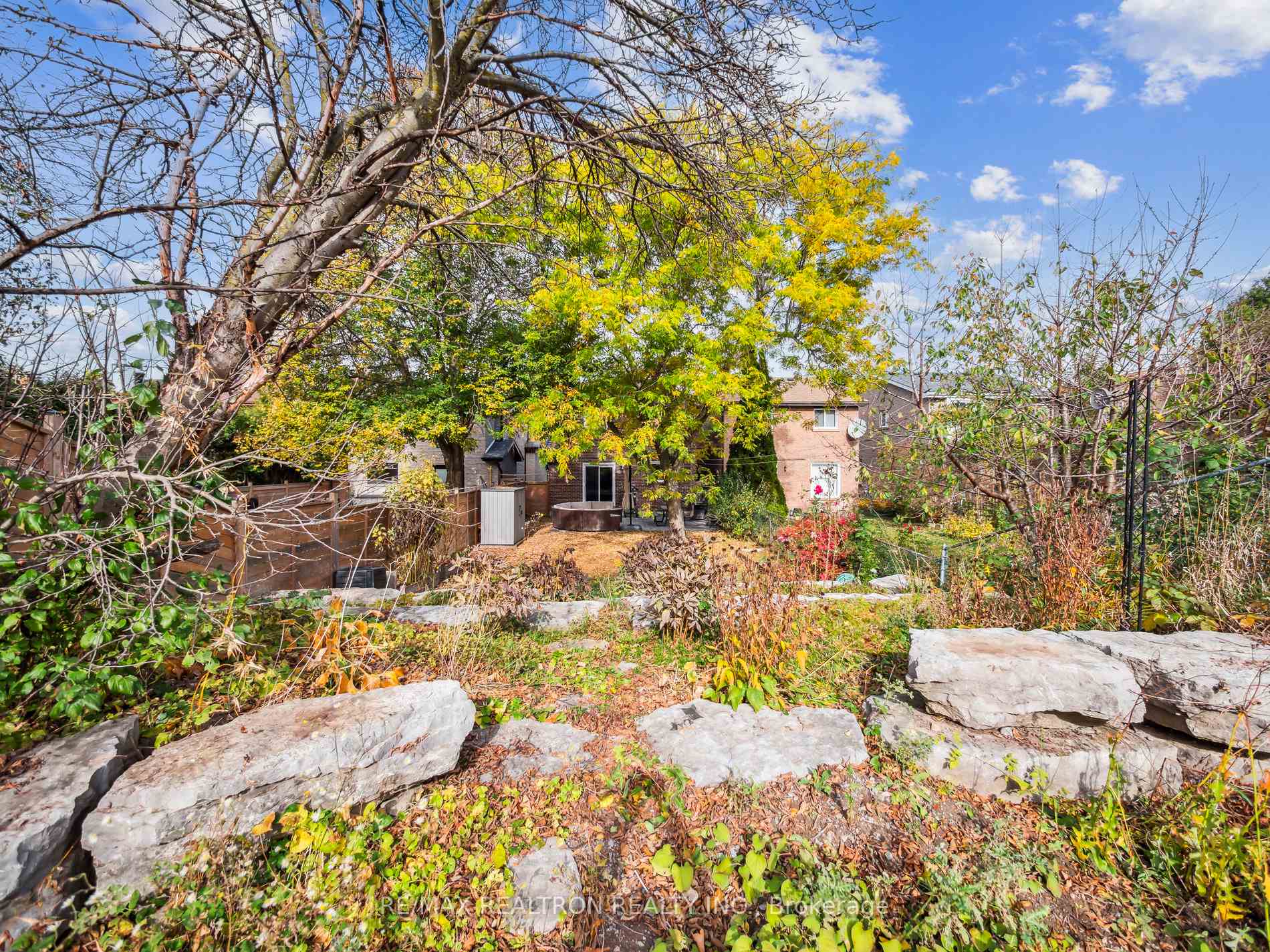 Photo 38 of 23 Durie Lane, Markham, Aileen-Willowbrook — HOMEH