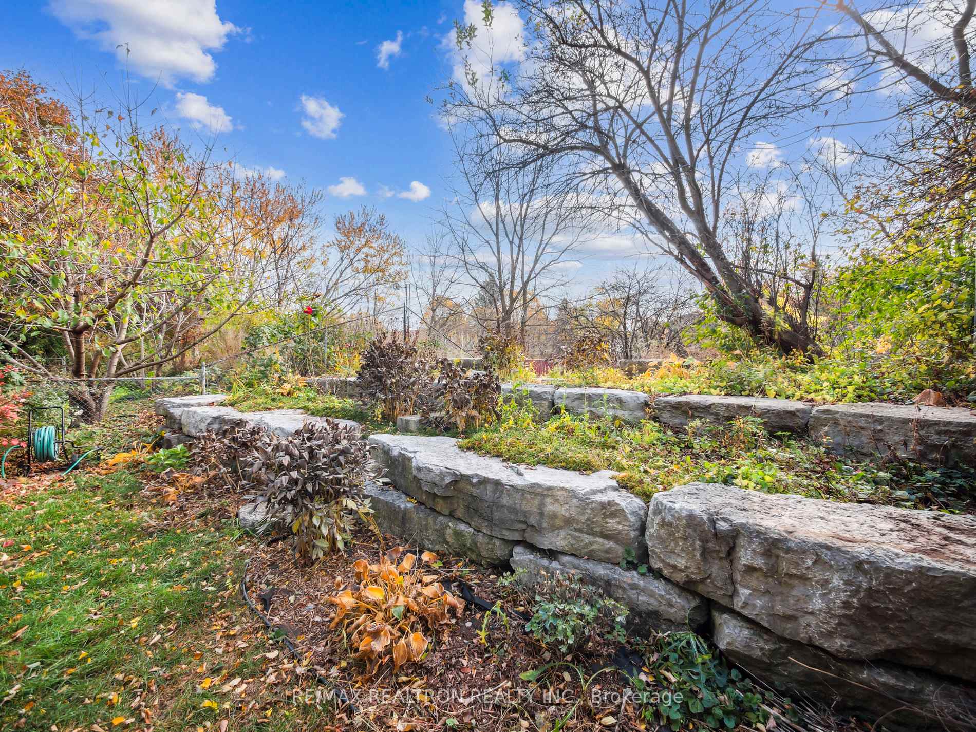 Photo 39 of 23 Durie Lane, Markham, Aileen-Willowbrook — HOMEH