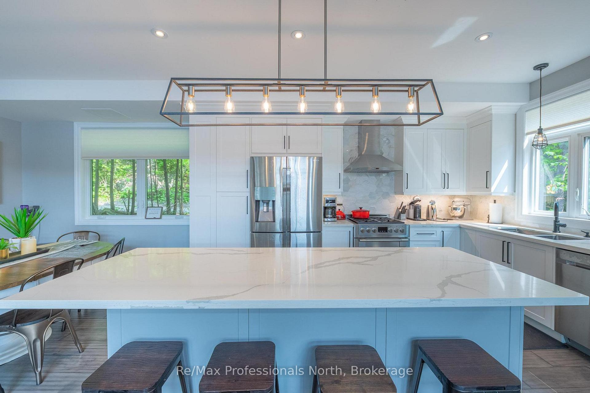 Photo 7 of 1024 Albert Lane E, Algonquin Highlands, Sherborne — HOMEH