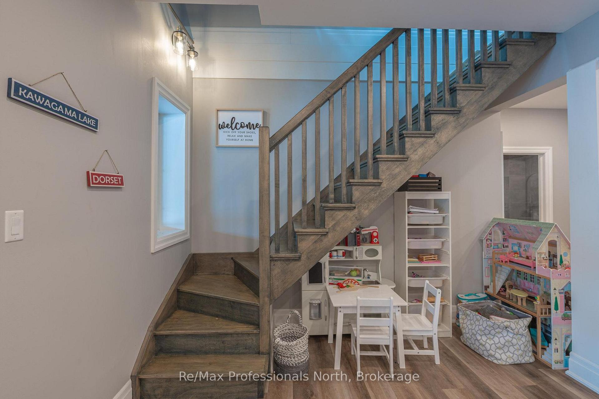 Photo 16 of 1024 Albert Lane E, Algonquin Highlands, Sherborne — HOMEH