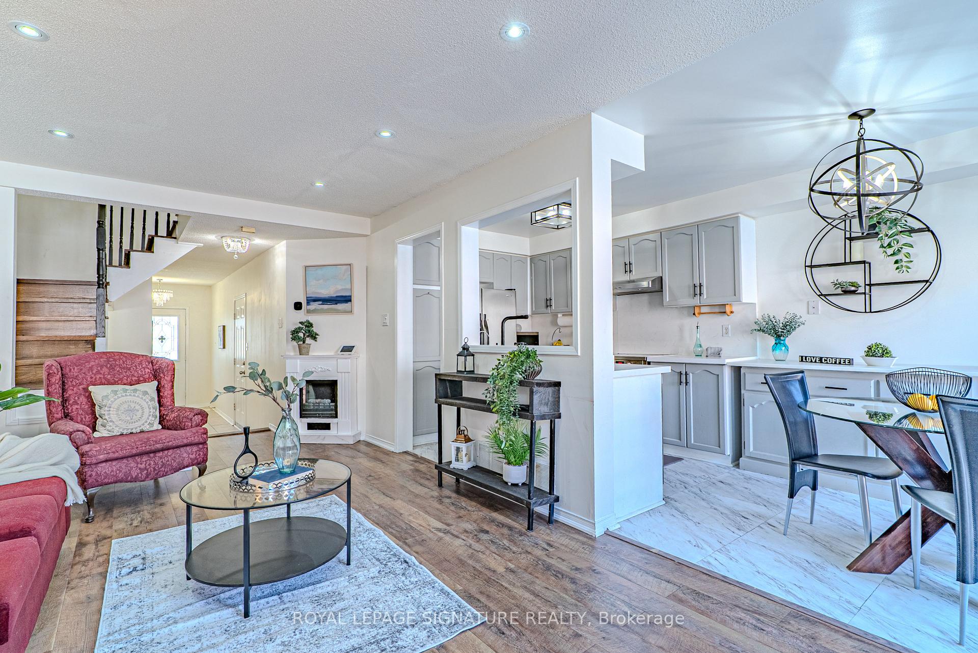 Photo 9 of 100 Stokely Crescent, Whitby, Downtown Whitby — HOMEH