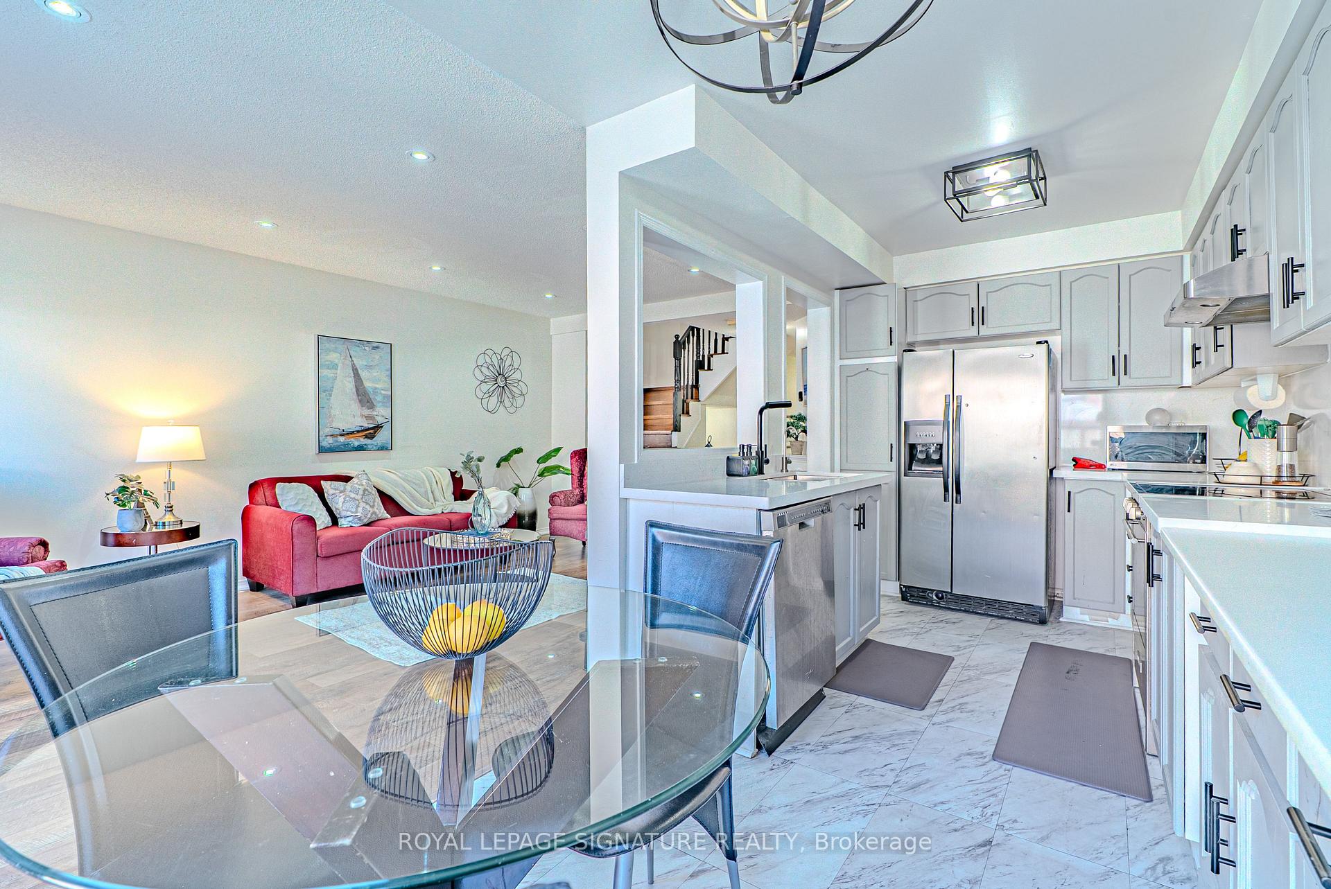 Photo 11 of 100 Stokely Crescent, Whitby, Downtown Whitby — HOMEH