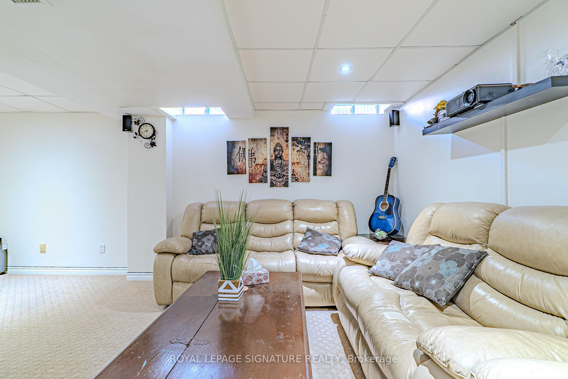 Photo 23 of 100 Stokely Crescent, Whitby, Downtown Whitby — HOMEH