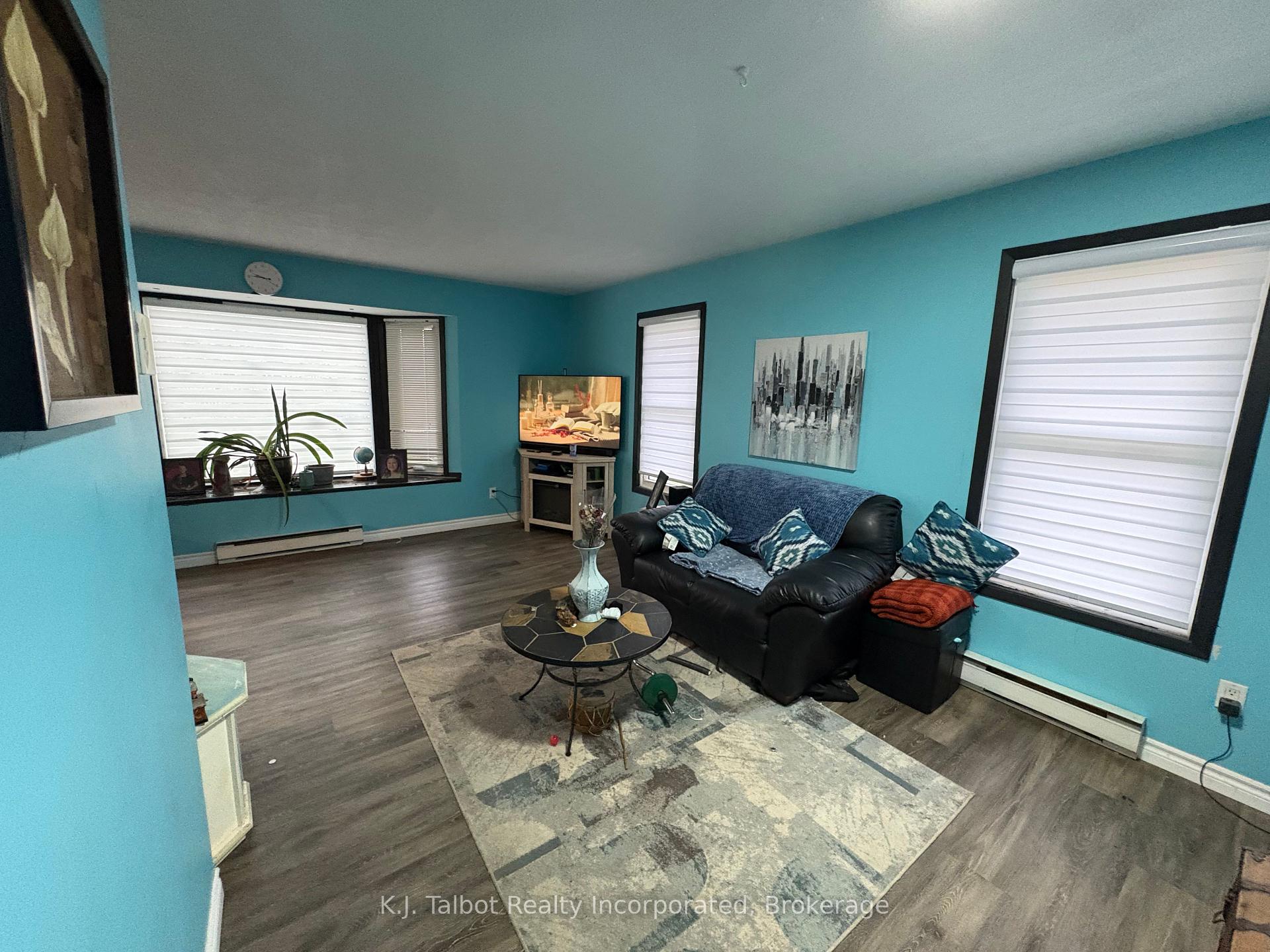 Photo 3 of 23 Cobourg Street, West Perth, Mitchell — HOMEH