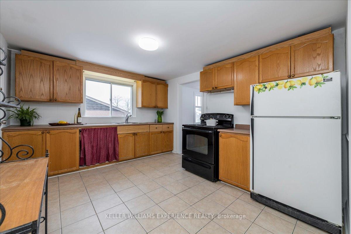 Photo 7 of 116 Huronia Road, Barrie, Allandale — HOMEH