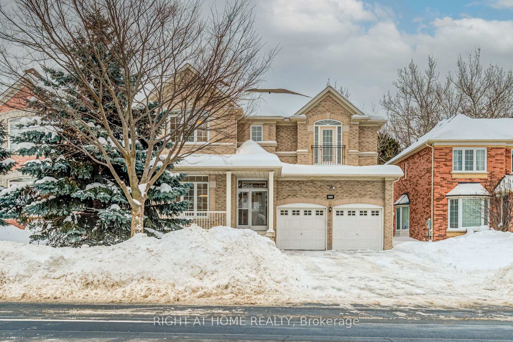 Photo 1 of 609 Carlton Road, Markham, Markville — HOMEH