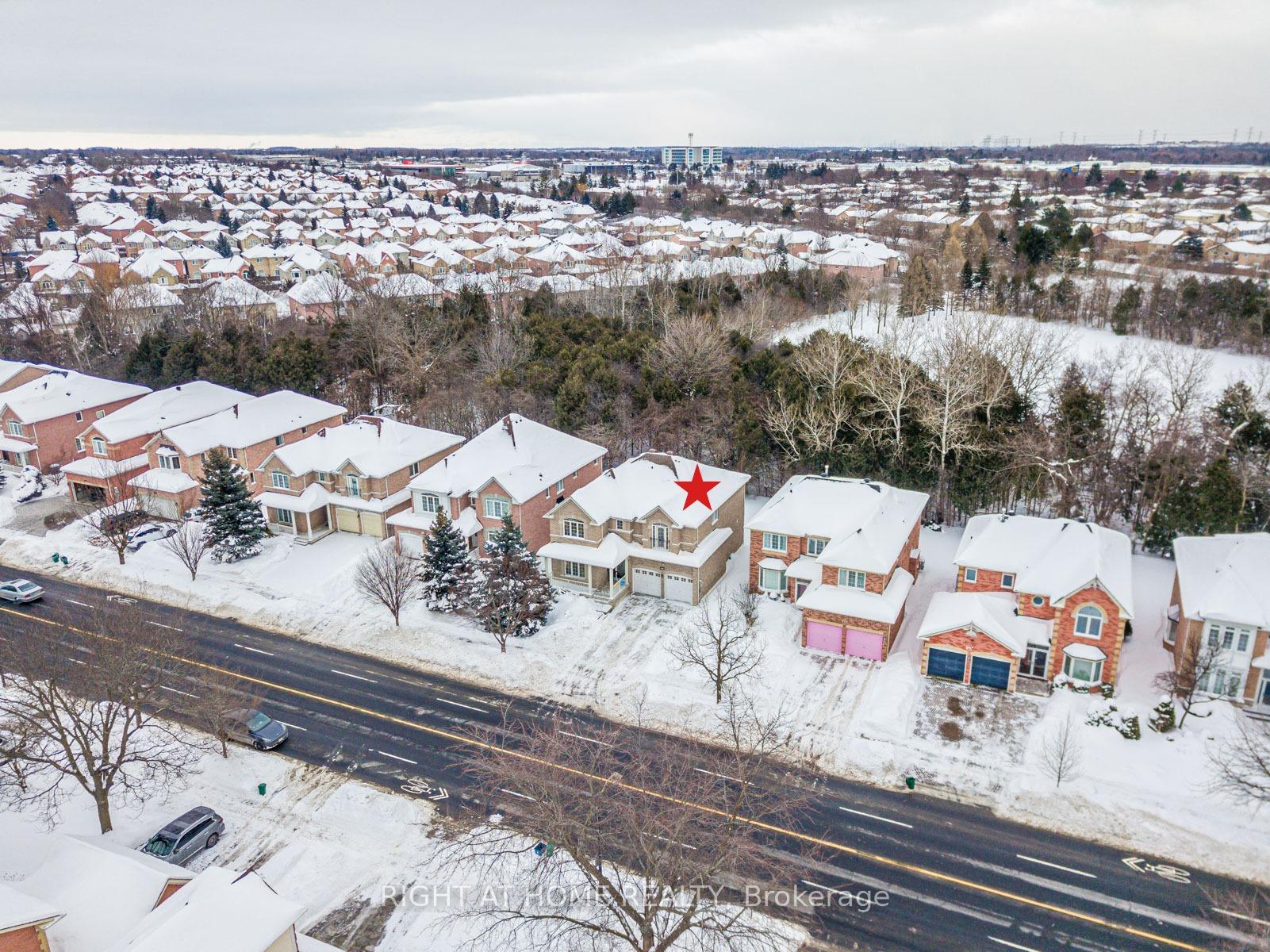 Photo 2 of 609 Carlton Road, Markham, Markville — HOMEH