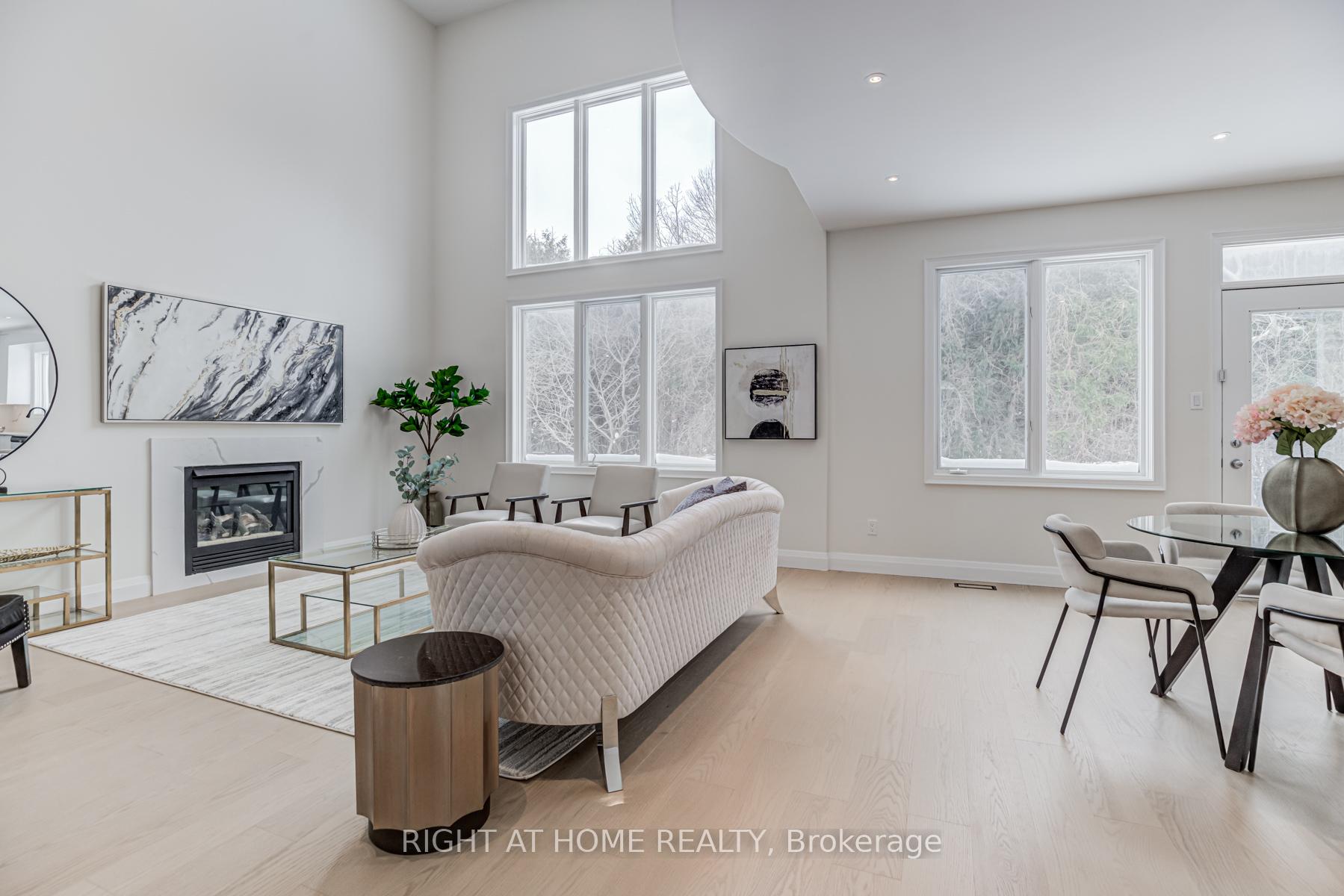 Photo 11 of 609 Carlton Road, Markham, Markville — HOMEH