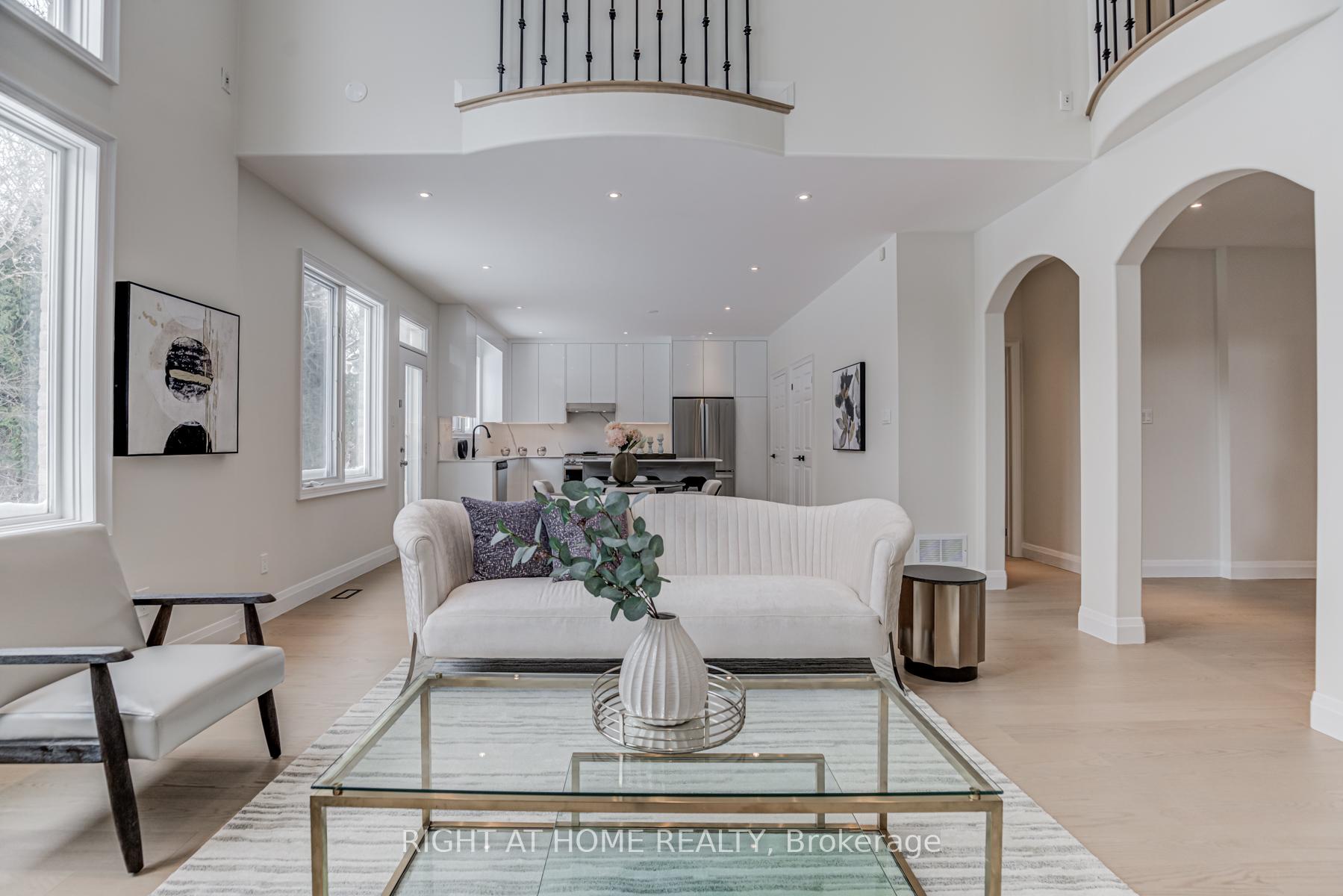 Photo 14 of 609 Carlton Road, Markham, Markville — HOMEH