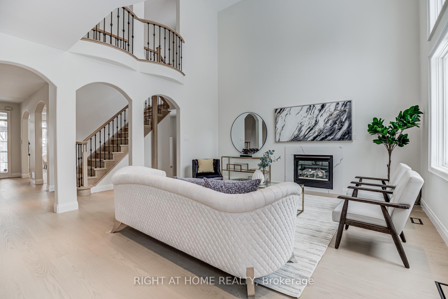 Photo 15 of 609 Carlton Road, Markham, Markville — HOMEH