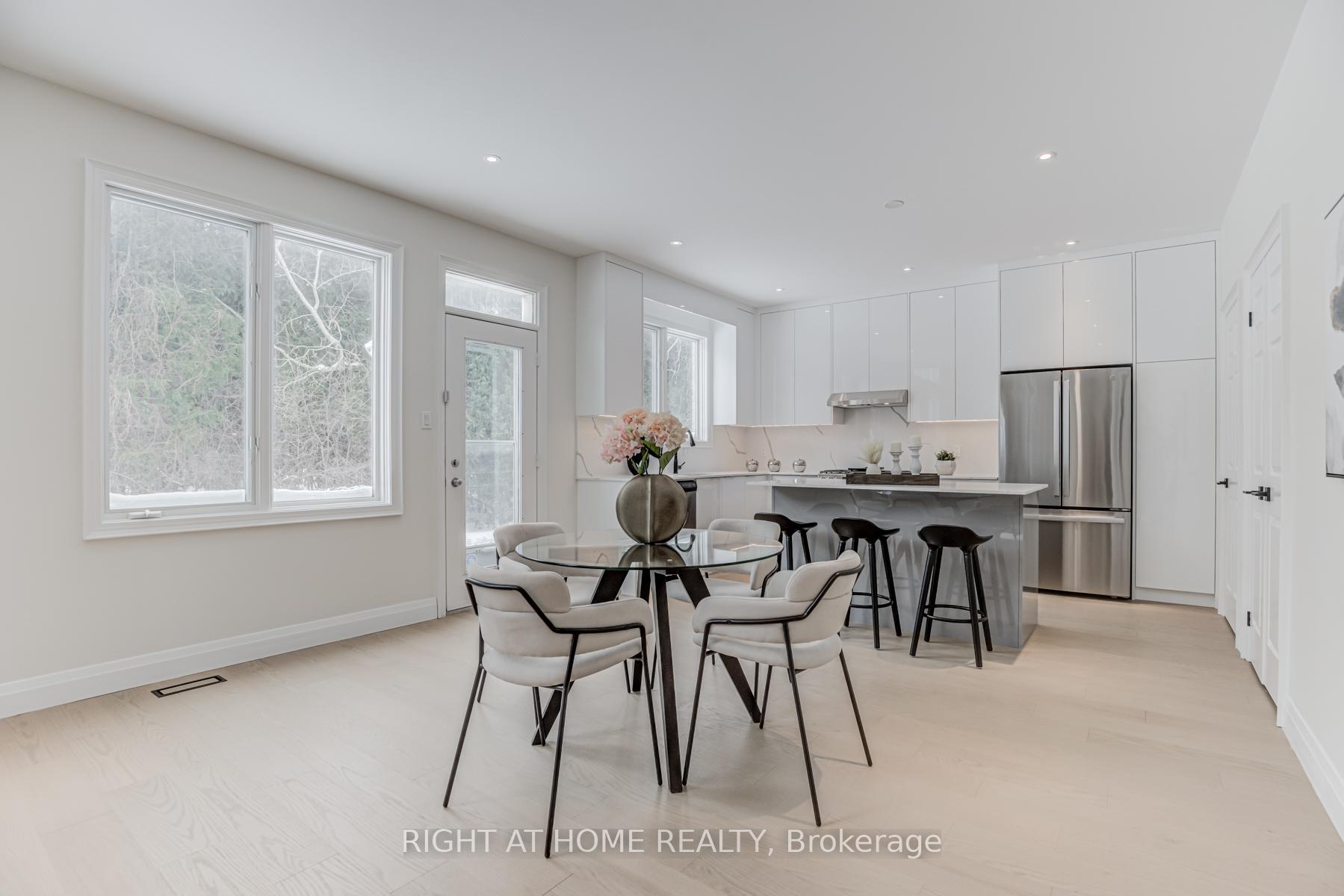 Photo 18 of 609 Carlton Road, Markham, Markville — HOMEH