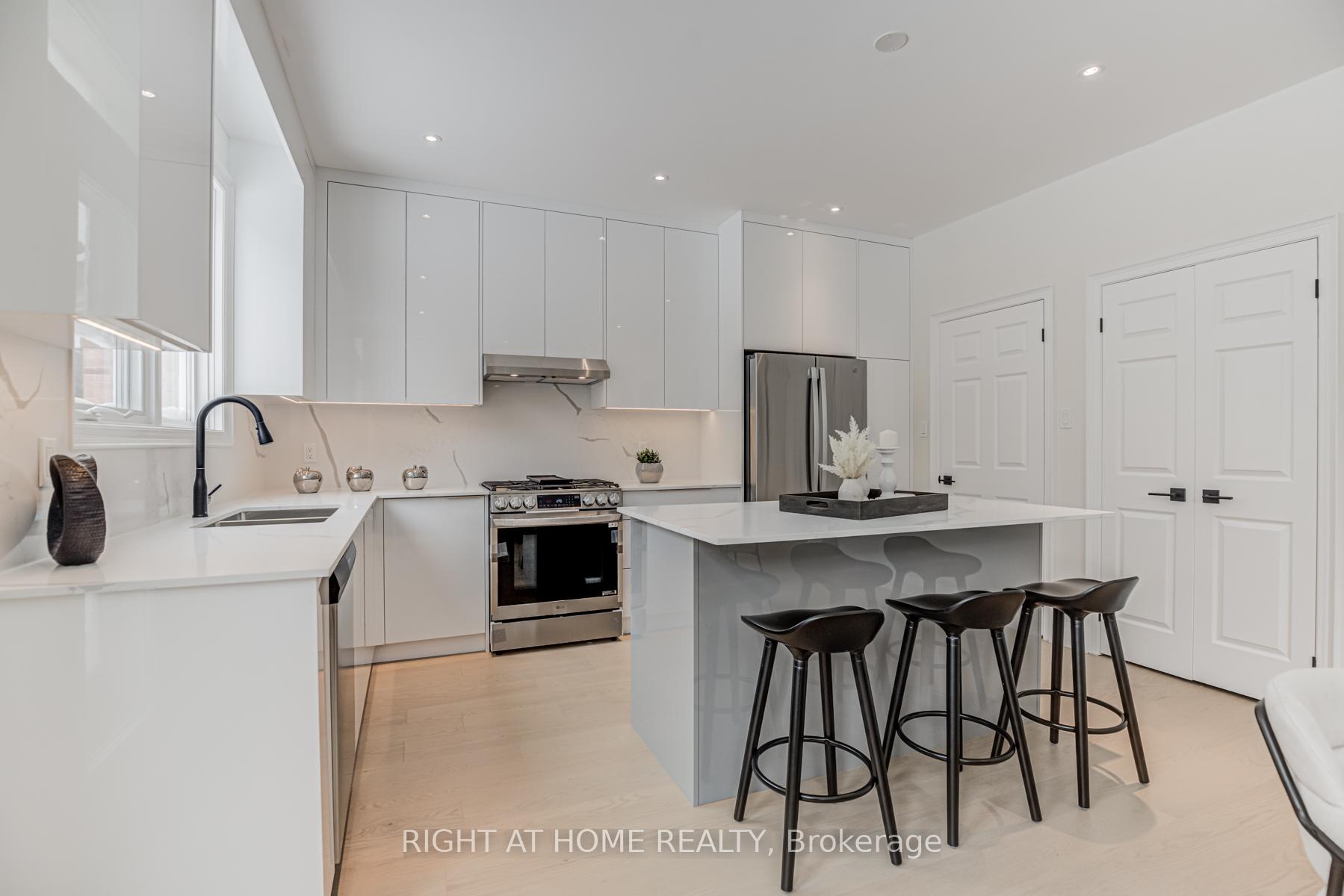 Photo 21 of 609 Carlton Road, Markham, Markville — HOMEH