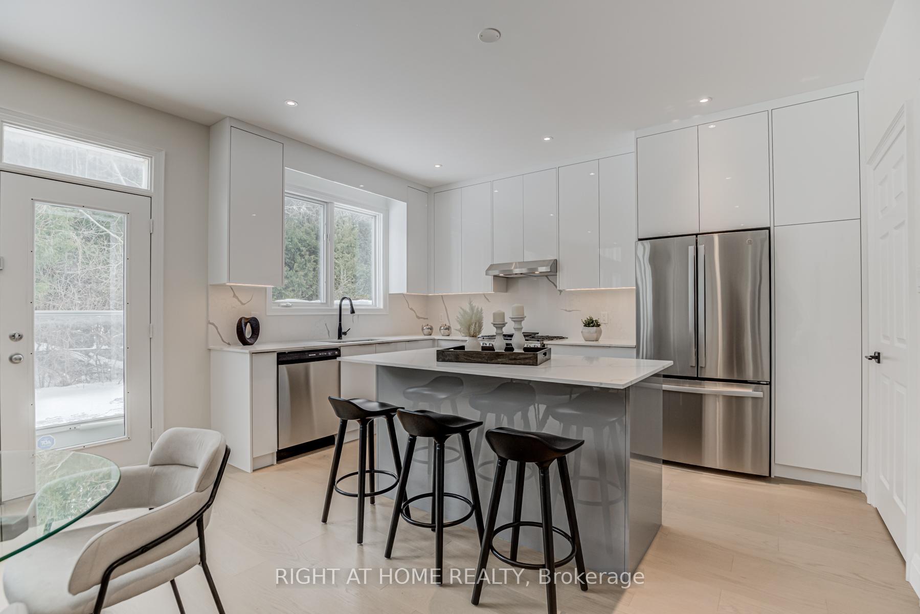 Photo 22 of 609 Carlton Road, Markham, Markville — HOMEH