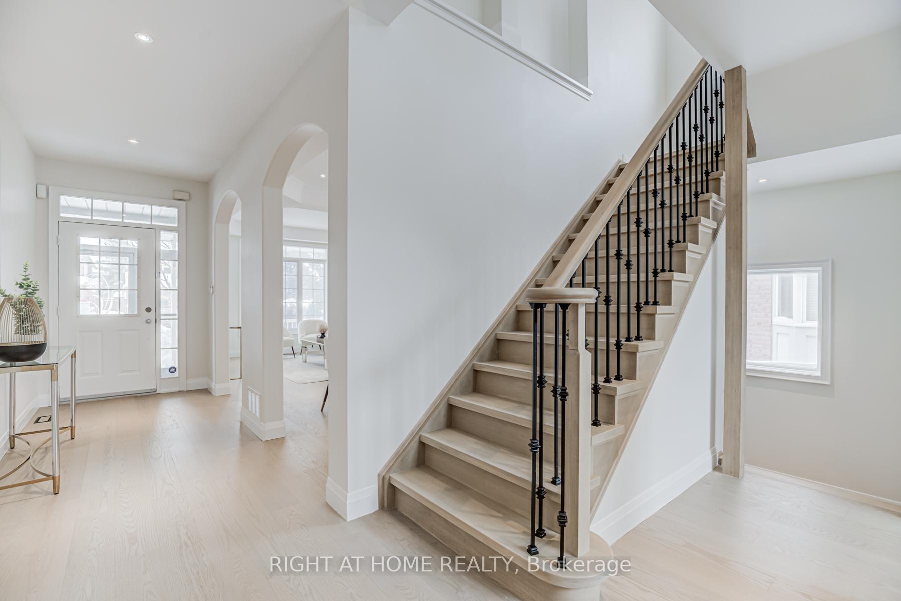 Photo 25 of 609 Carlton Road, Markham, Markville — HOMEH