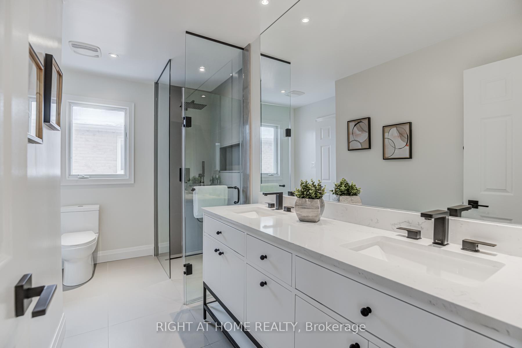 Photo 38 of 609 Carlton Road, Markham, Markville — HOMEH