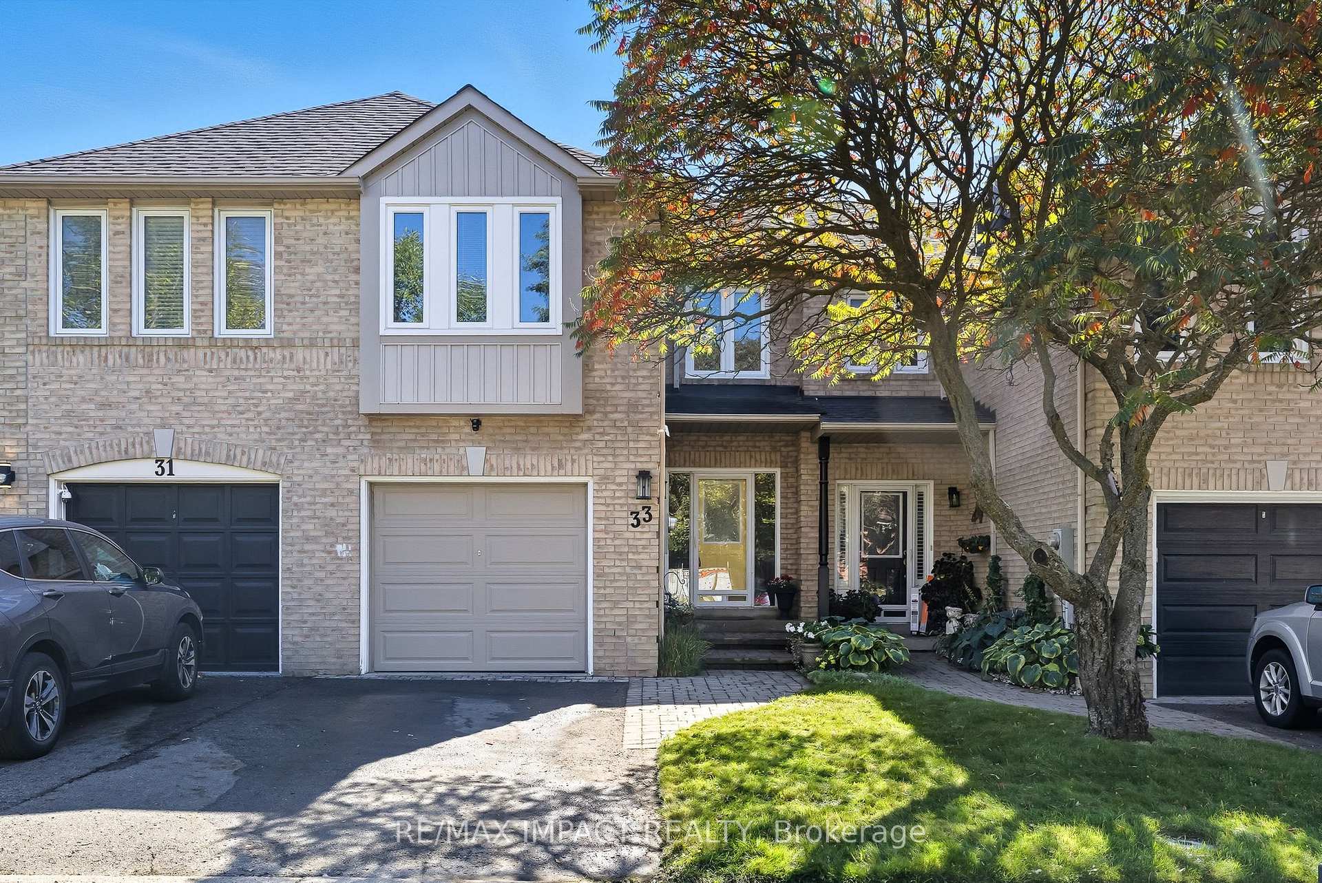 Photo 1 of 33 Pine Gate Place, Whitby, Williamsburg — HOMEH