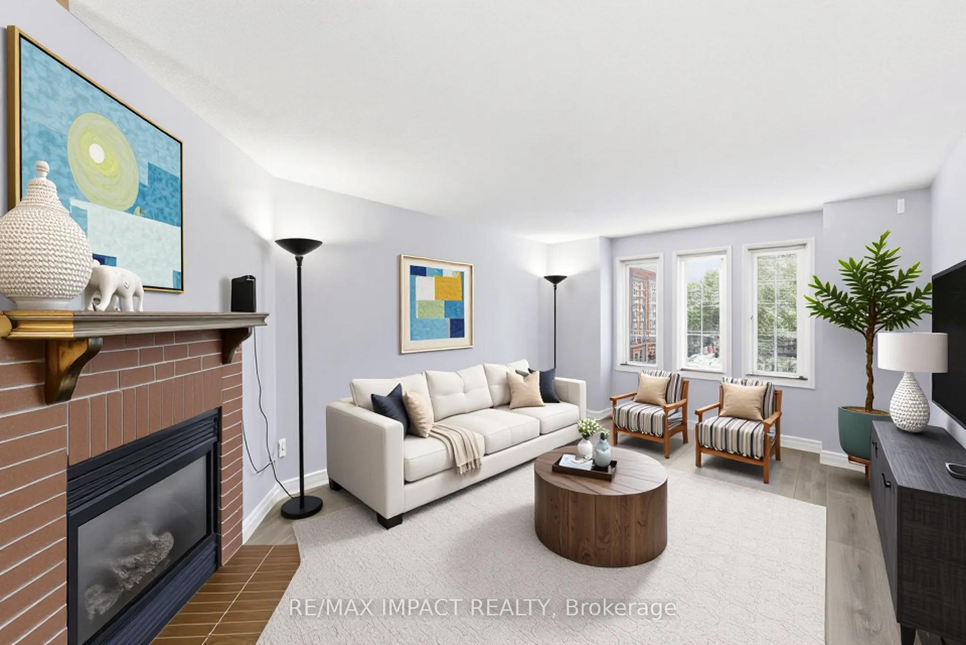 Photo 10 of 33 Pine Gate Place, Whitby, Williamsburg — HOMEH