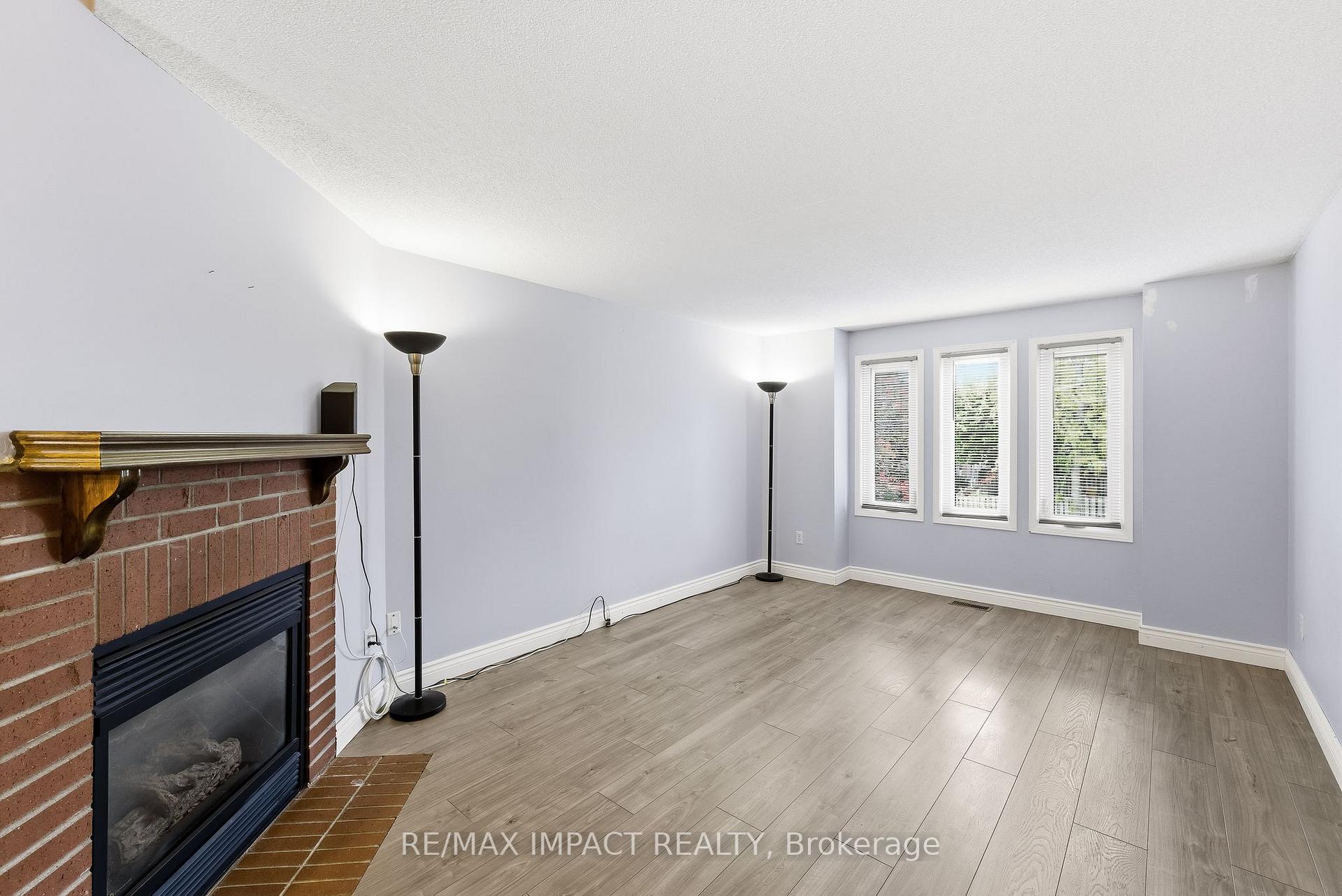 Photo 30 of 33 Pine Gate Place, Whitby, Williamsburg — HOMEH