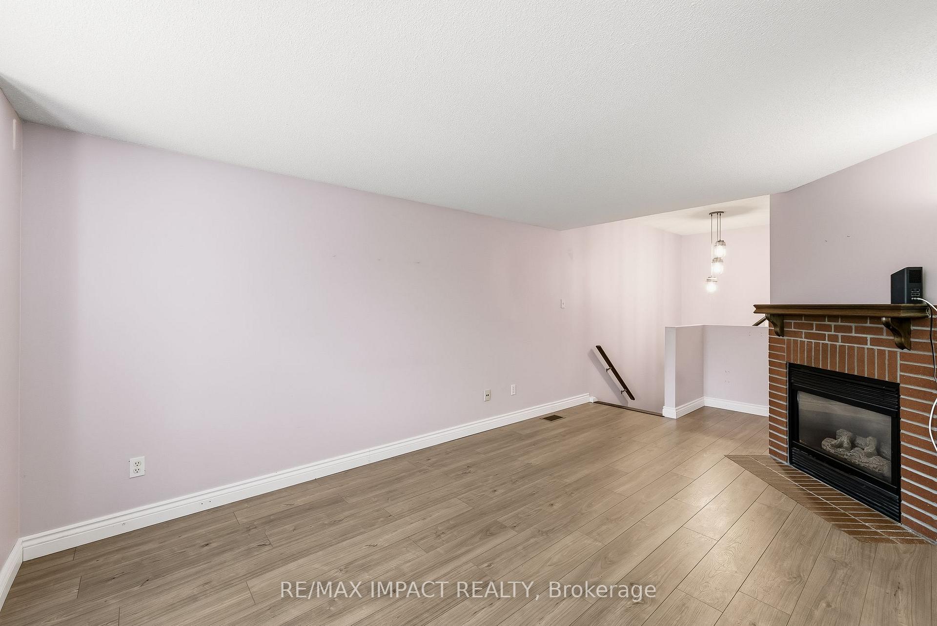 Photo 31 of 33 Pine Gate Place, Whitby, Williamsburg — HOMEH