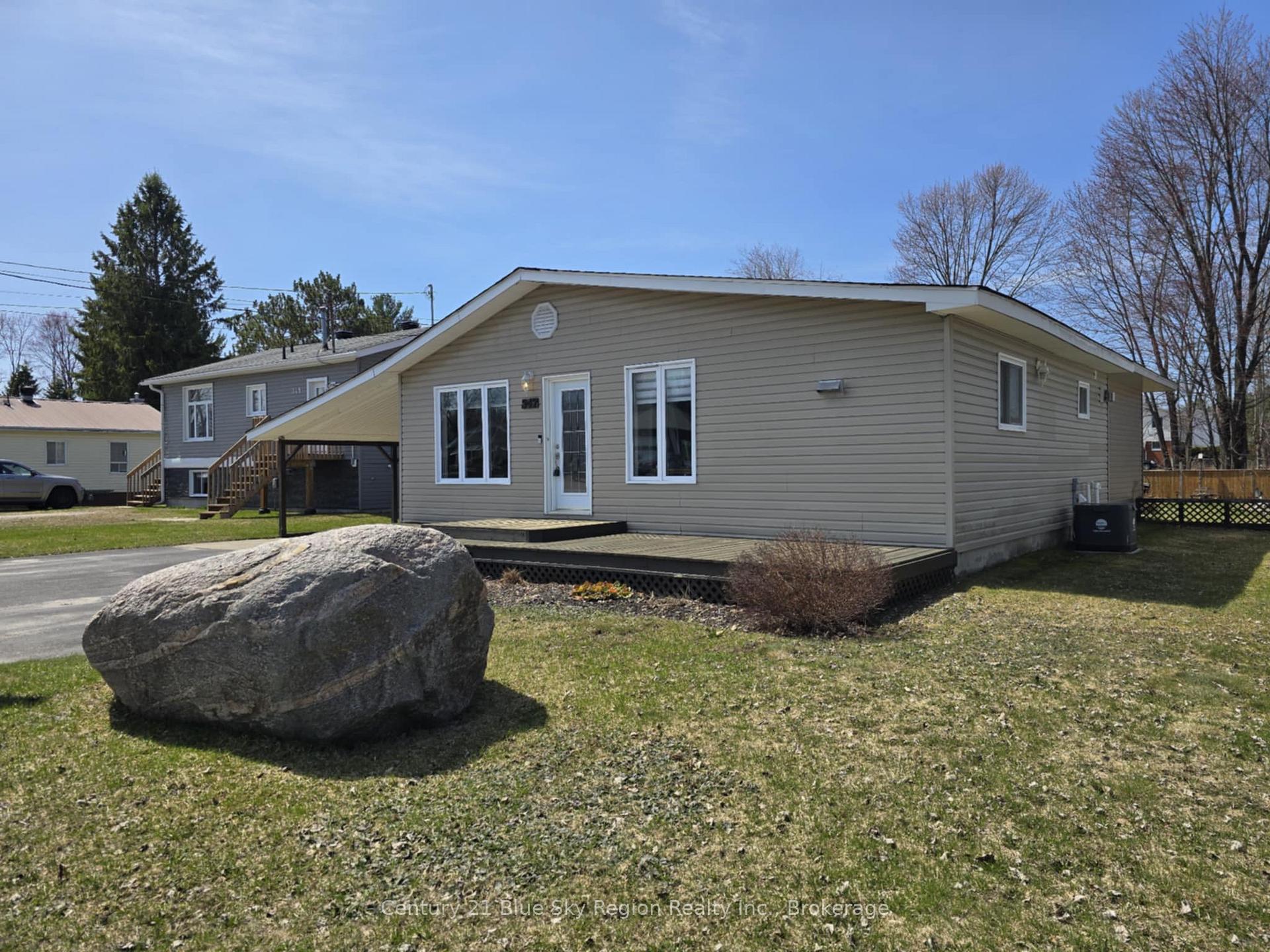 Photo 21 of 347 Levesque Street, West Nipissing, Sturgeon Falls — HOMEH