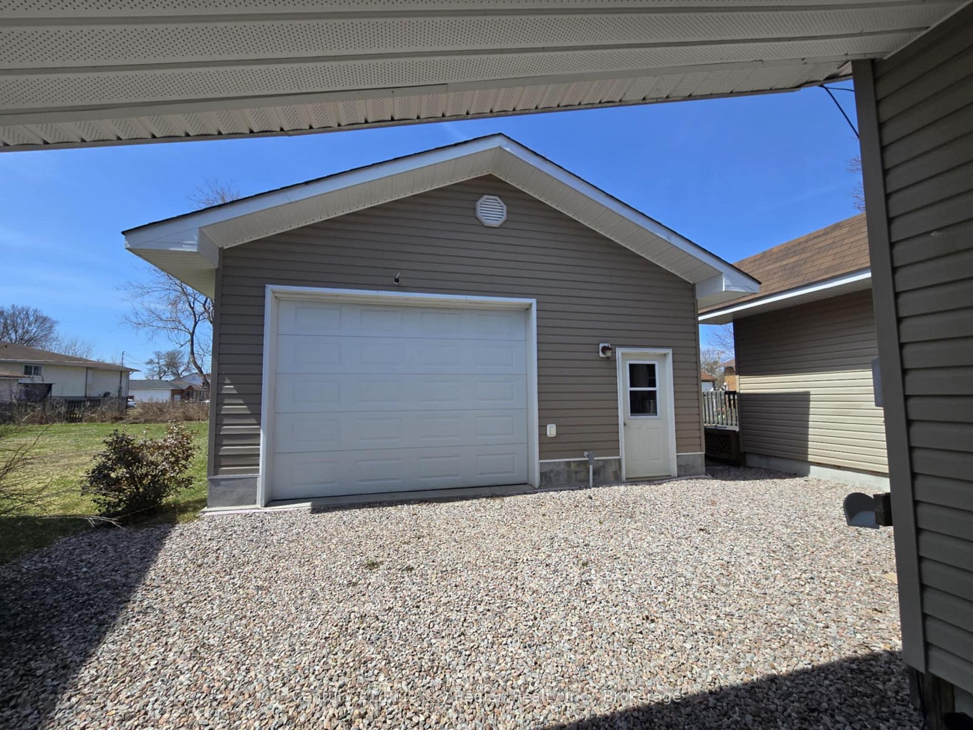 Photo 23 of 347 Levesque Street, West Nipissing, Sturgeon Falls — HOMEH