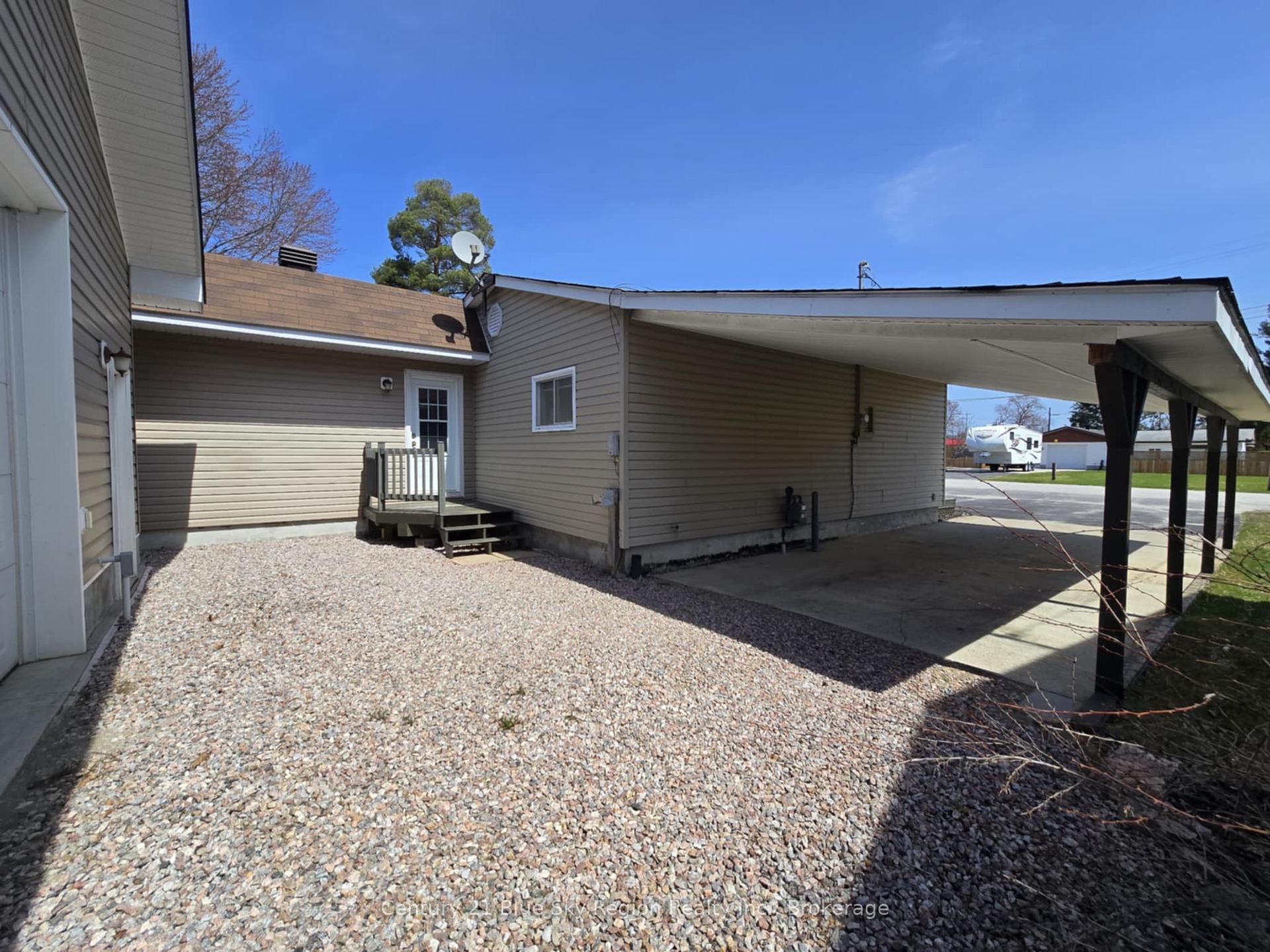 Photo 26 of 347 Levesque Street, West Nipissing, Sturgeon Falls — HOMEH