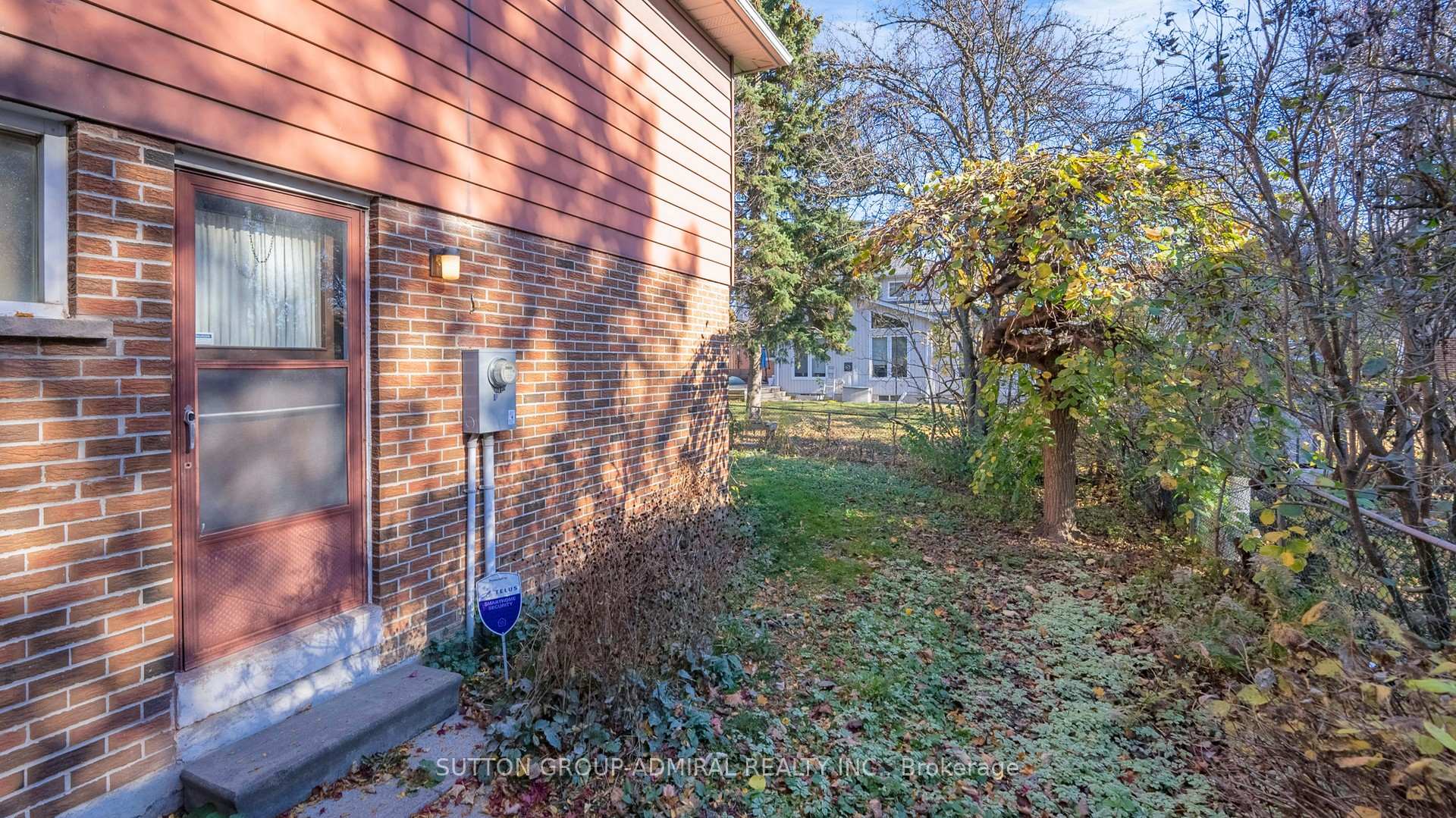 Photo 5 of 200 Kirk Drive, Markham, Royal Orchard — HOMEH