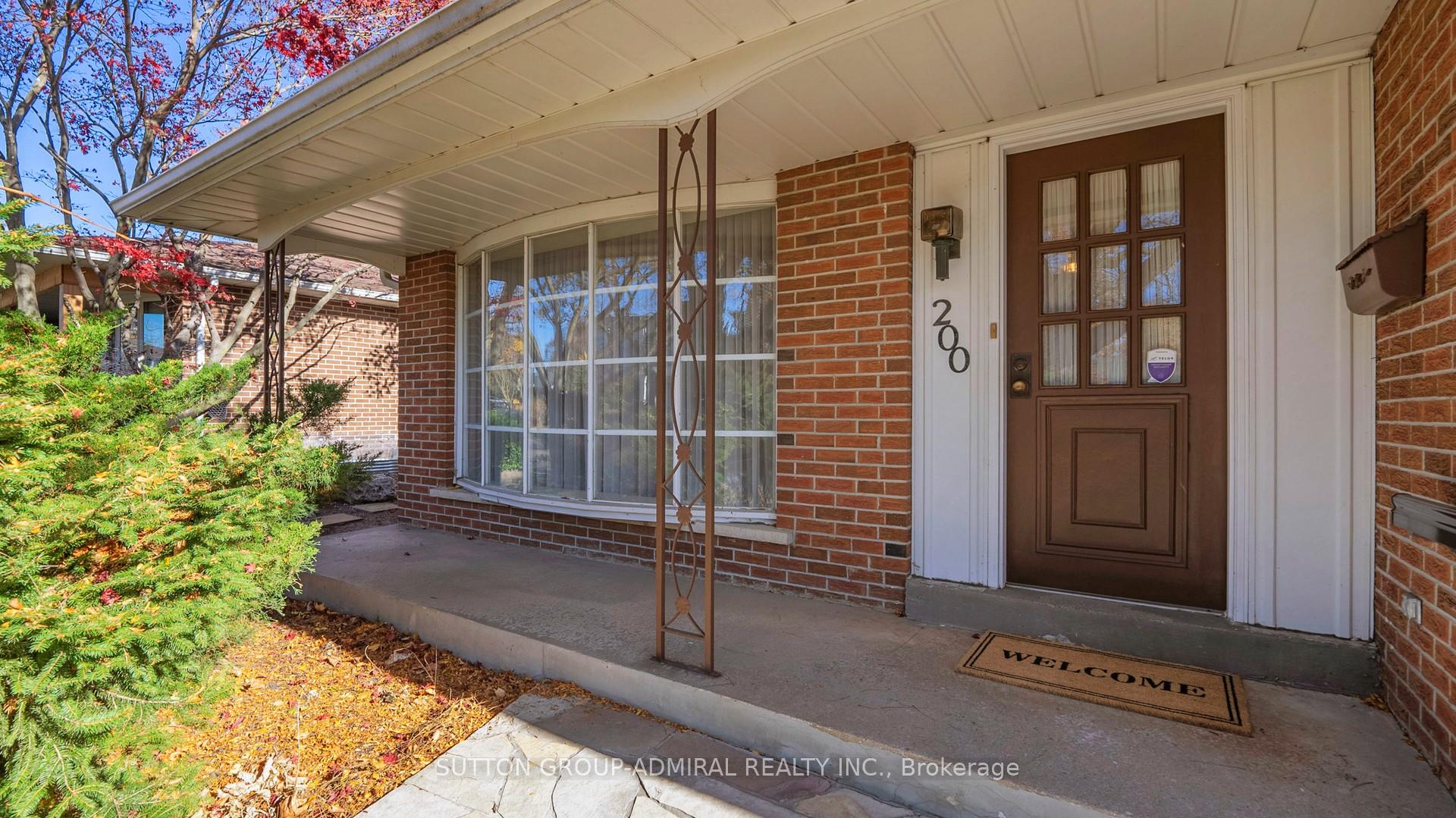Photo 6 of 200 Kirk Drive, Markham, Royal Orchard — HOMEH