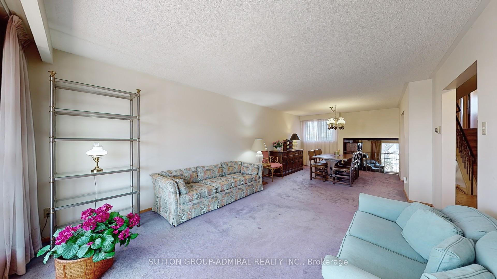 Photo 9 of 200 Kirk Drive, Markham, Royal Orchard — HOMEH