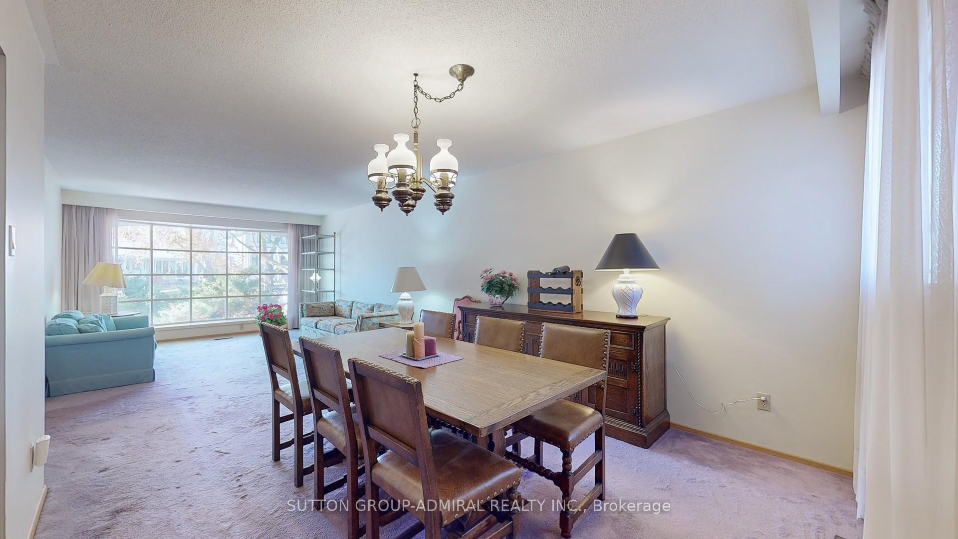 Photo 13 of 200 Kirk Drive, Markham, Royal Orchard — HOMEH