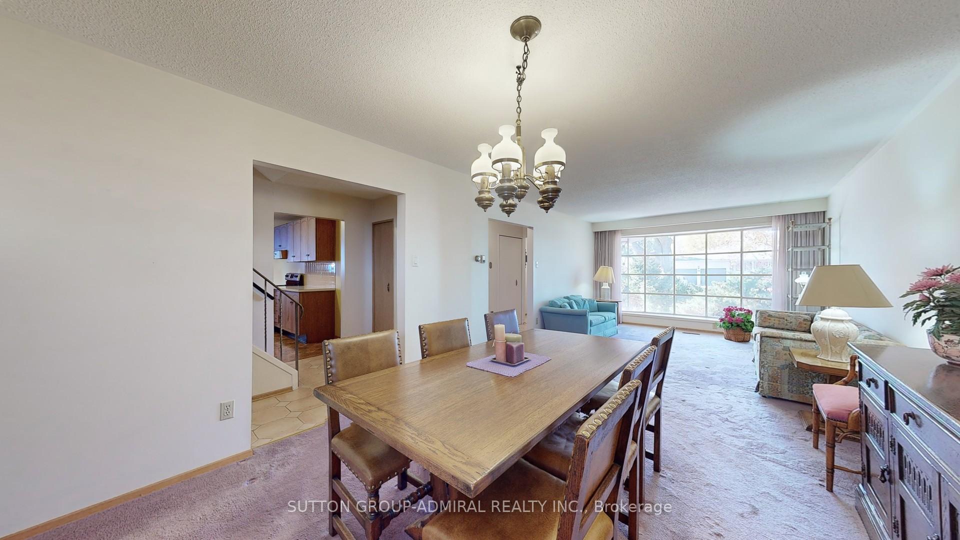 Photo 14 of 200 Kirk Drive, Markham, Royal Orchard — HOMEH