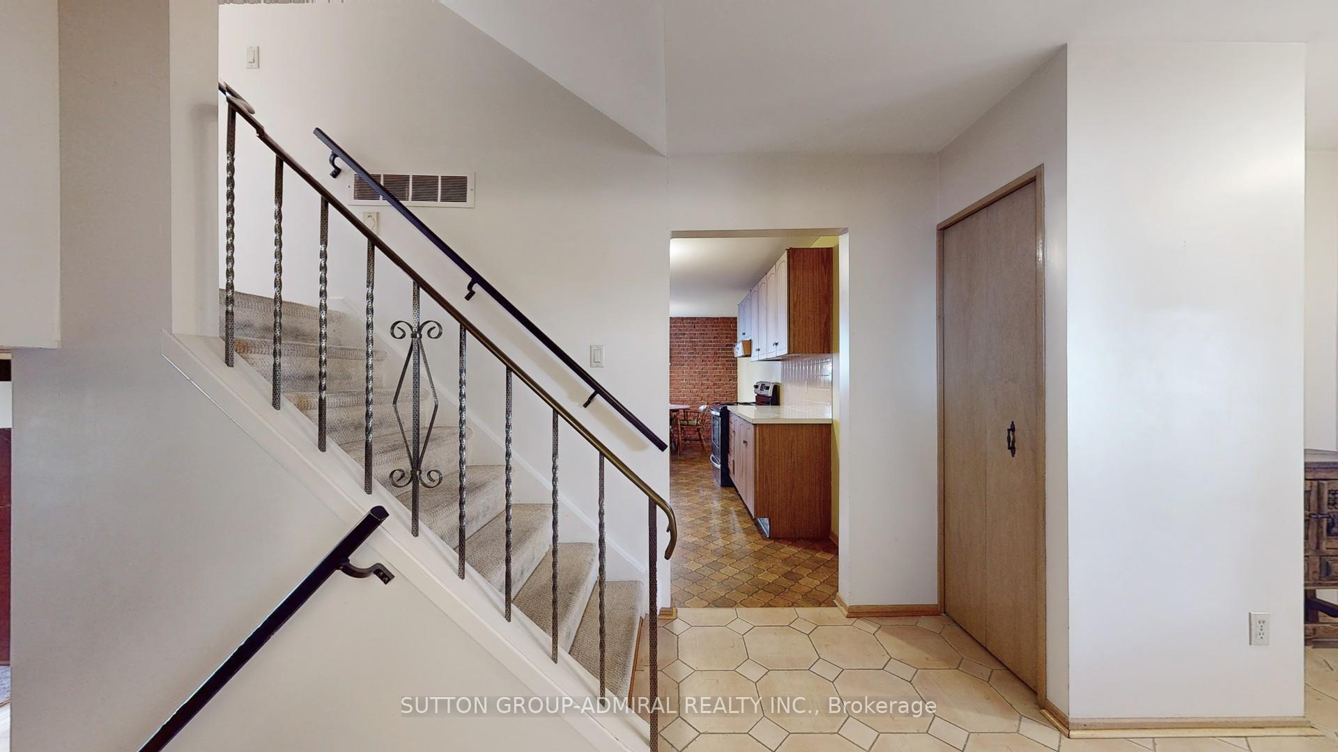 Photo 19 of 200 Kirk Drive, Markham, Royal Orchard — HOMEH