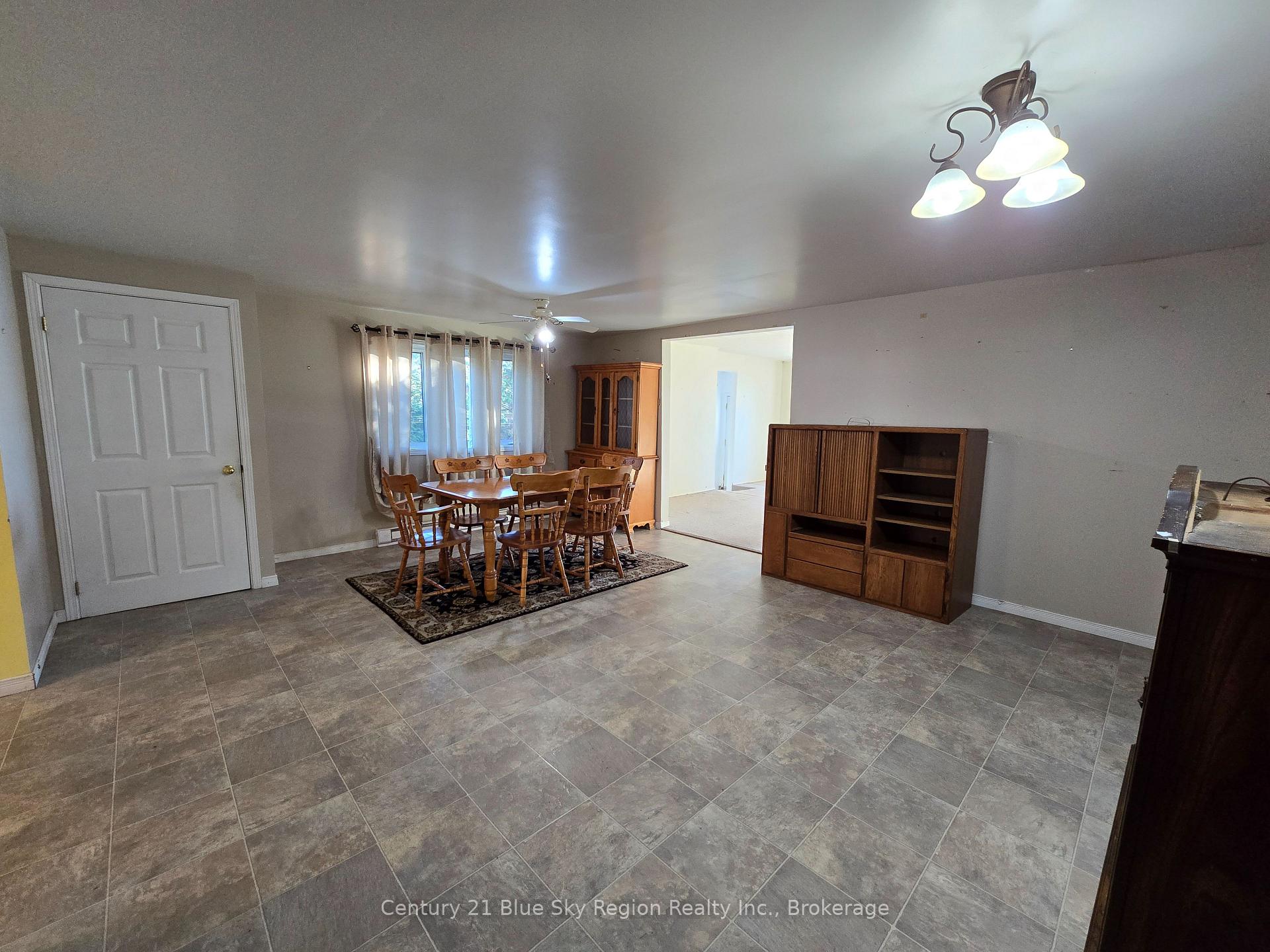 Photo 8 of 286 Pierre Road, West Nipissing, Sturgeon Falls — HOMEH