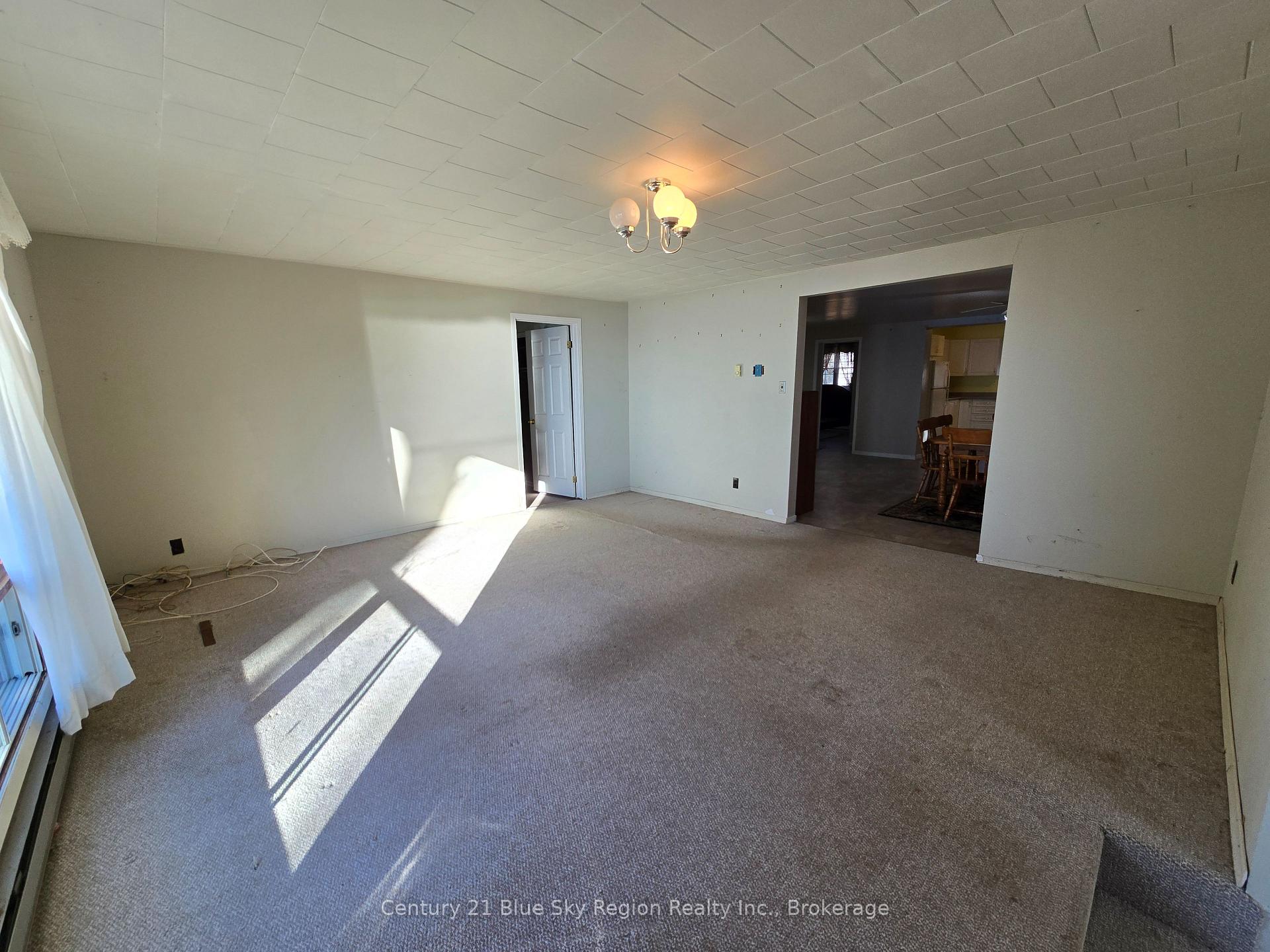 Photo 11 of 286 Pierre Road, West Nipissing, Sturgeon Falls — HOMEH