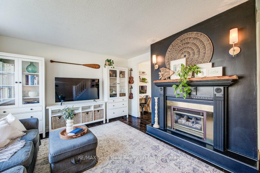 Photo 5 of 129 A Graham Street, Waterloo — HOMEH