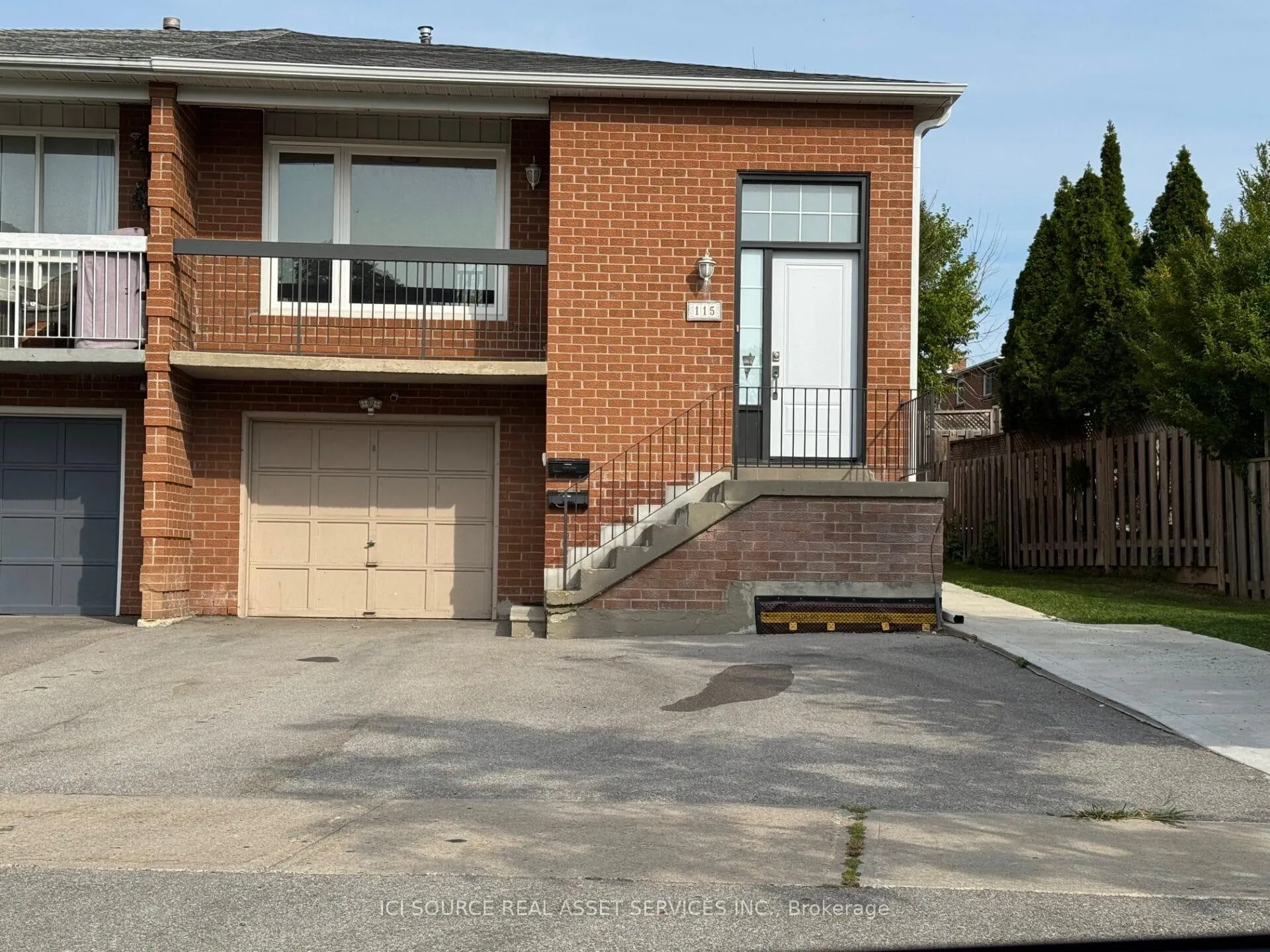 Front of Unit Upper, 115 Tall Grass Trail