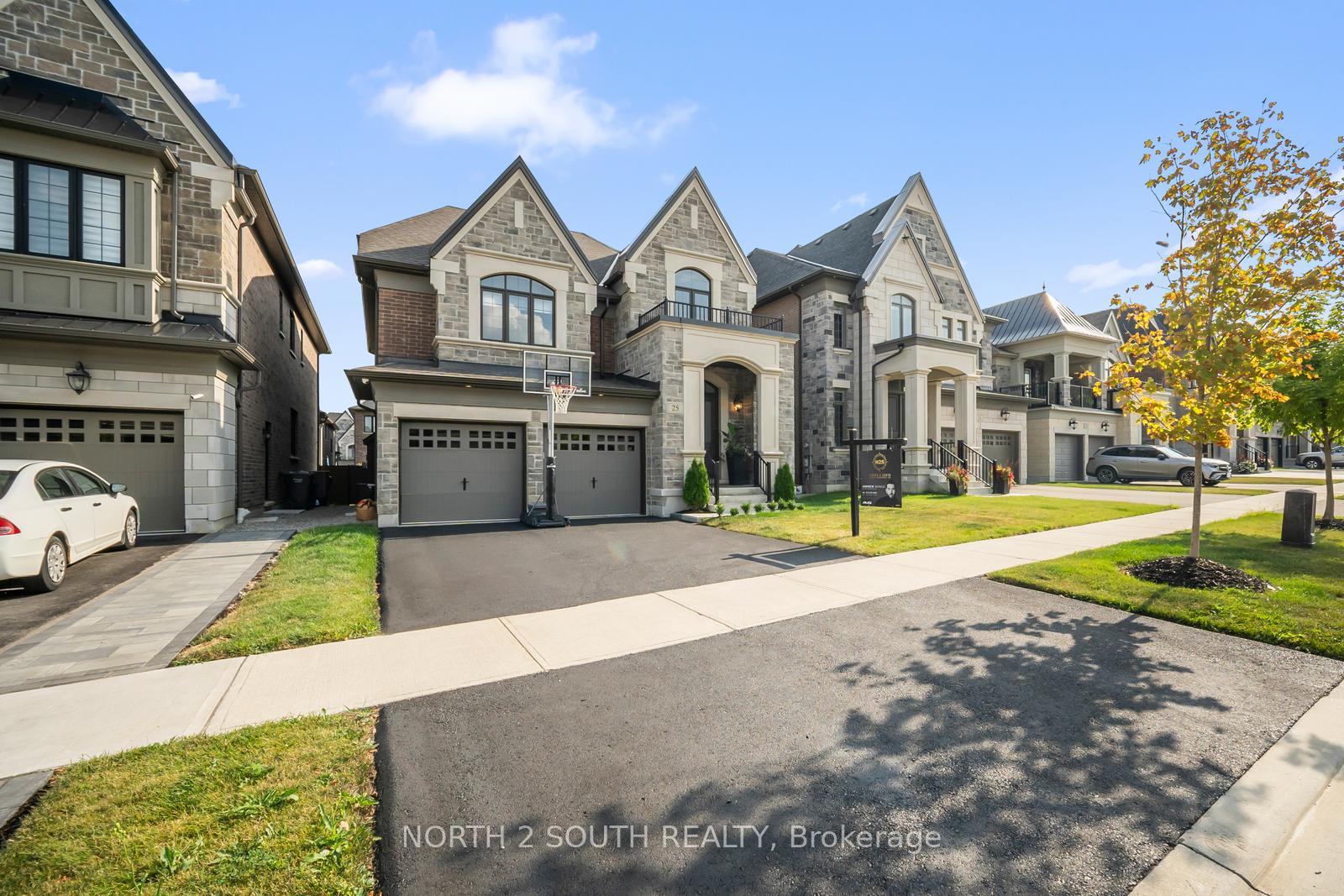 Photo 2 of 25 Pine Heights Drive, Vaughan, Vellore Village — HOMEH