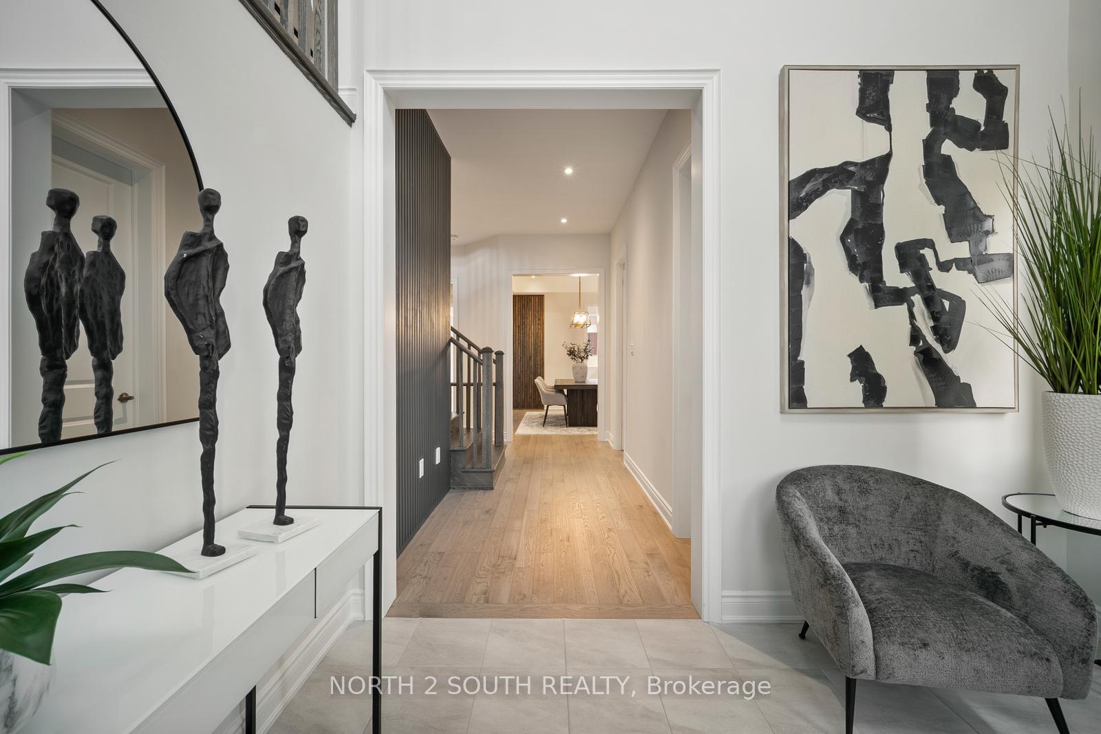 Photo 5 of 25 Pine Heights Drive, Vaughan, Vellore Village — HOMEH