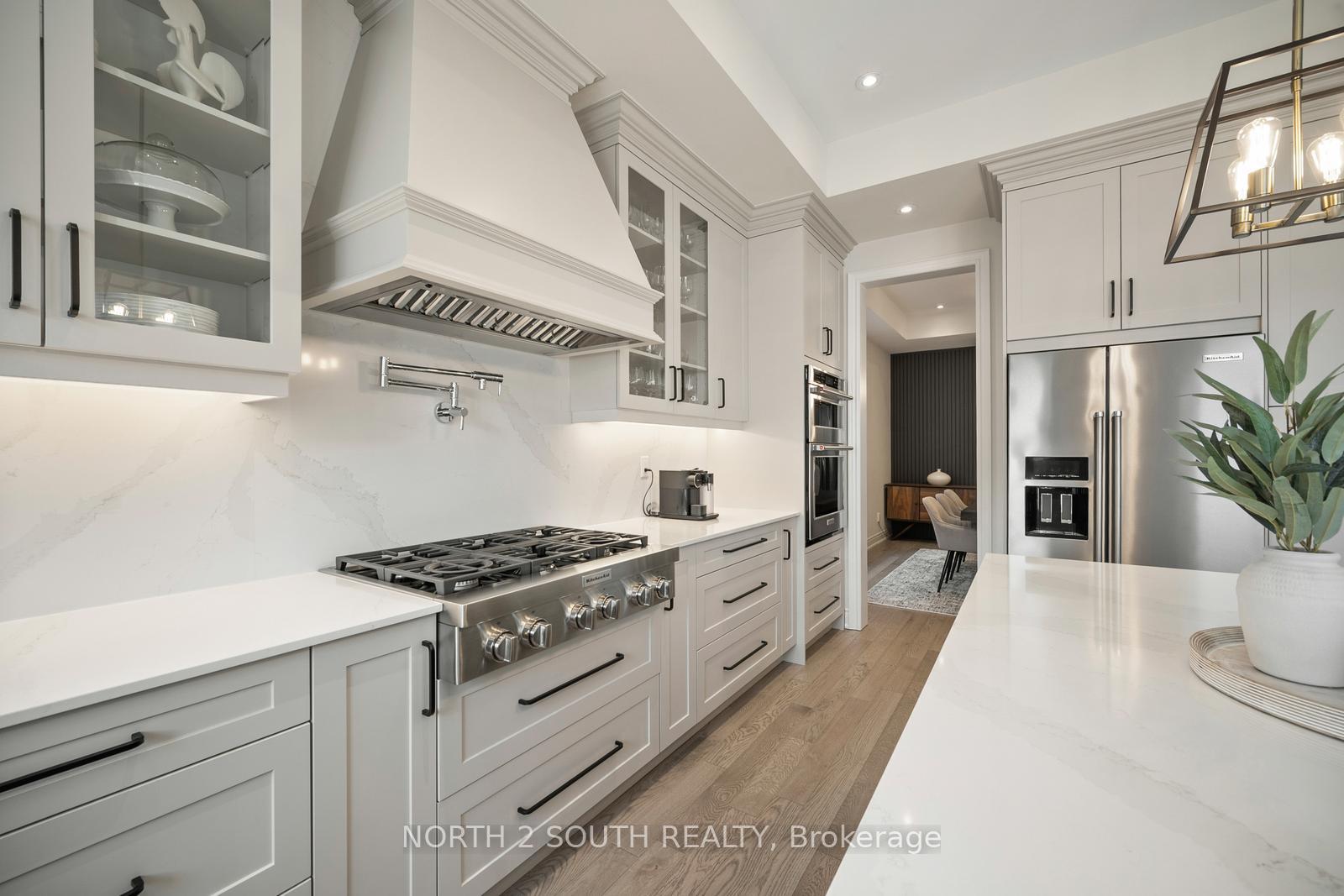 Photo 16 of 25 Pine Heights Drive, Vaughan, Vellore Village — HOMEH