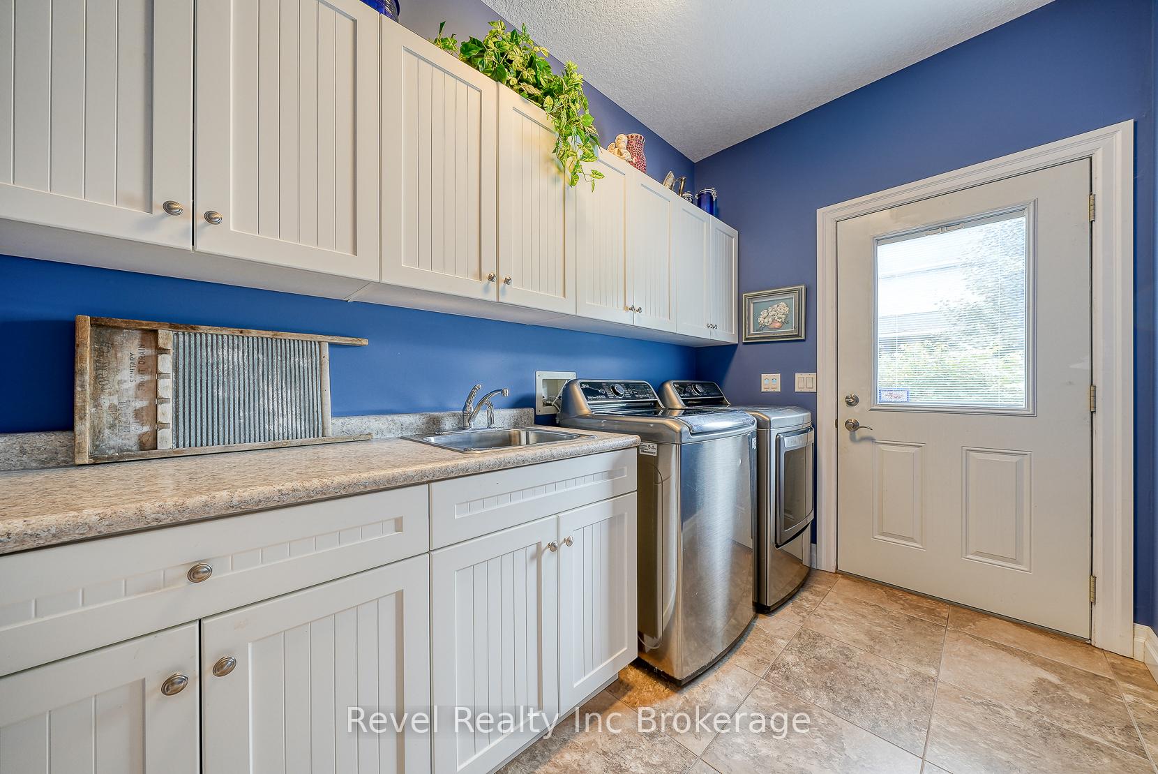 Photo 25 of 166 Argyle Street, Zorra, Embro — HOMEH