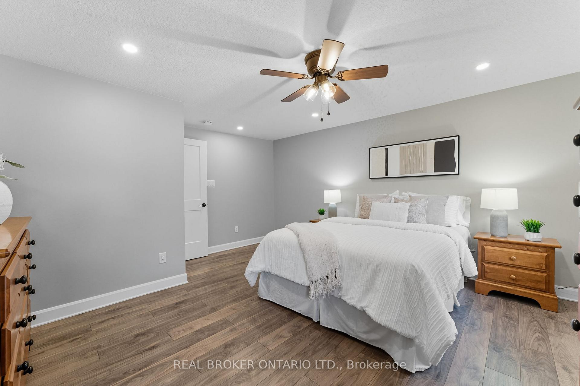 Photo 14 of 5 Snyder Avenue N, Woolwich — HOMEH